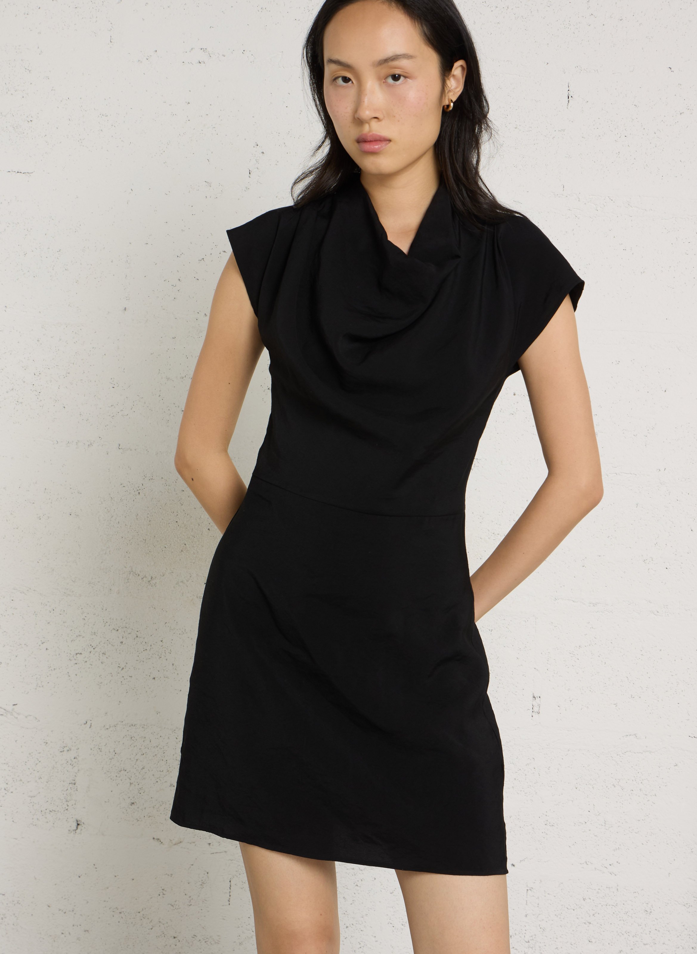 Robe courte col bénitier IKKS Noir
