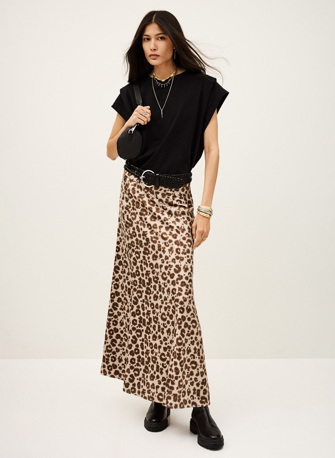Jupe longue évasée léopard en satin BA&SH Beige