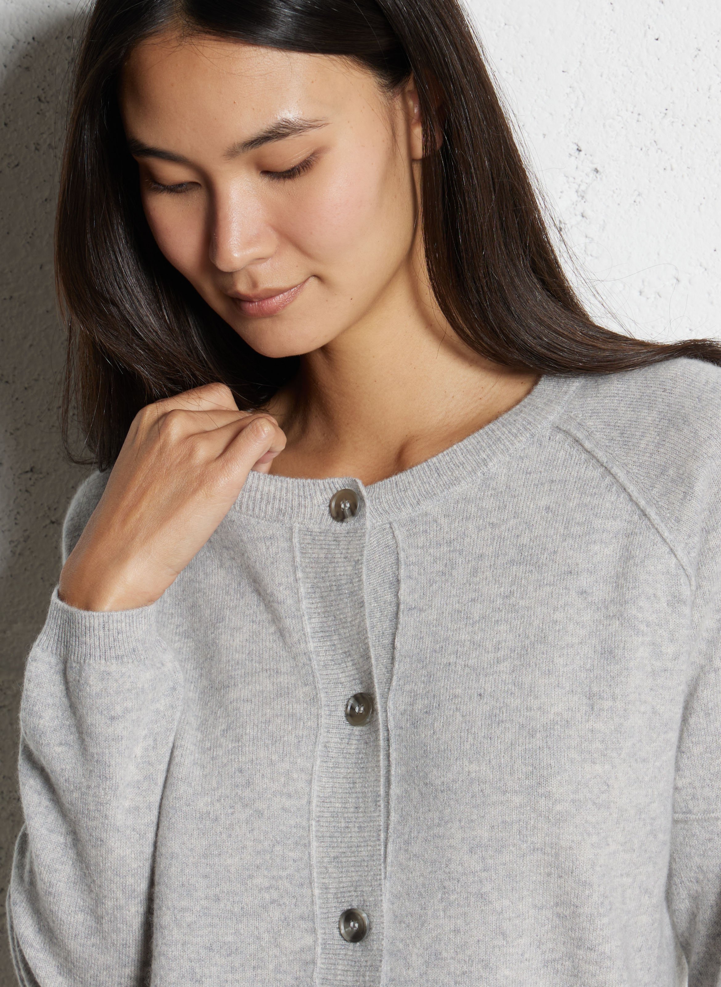 Ronde hals trui in effen kasjmier MAISON 123 Grijs