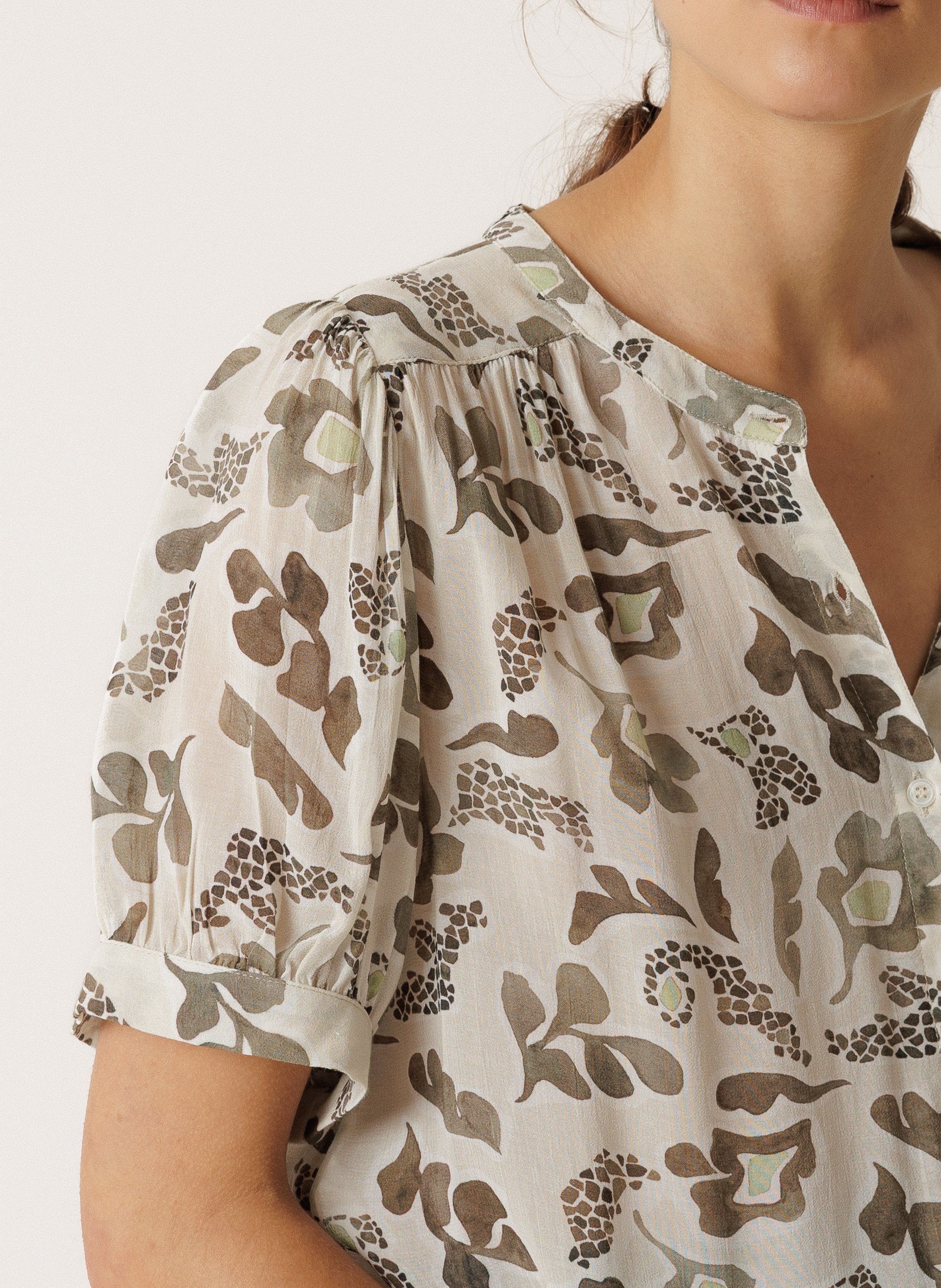 Chemisier ample col rond imprimé INDI & COLD Kaki