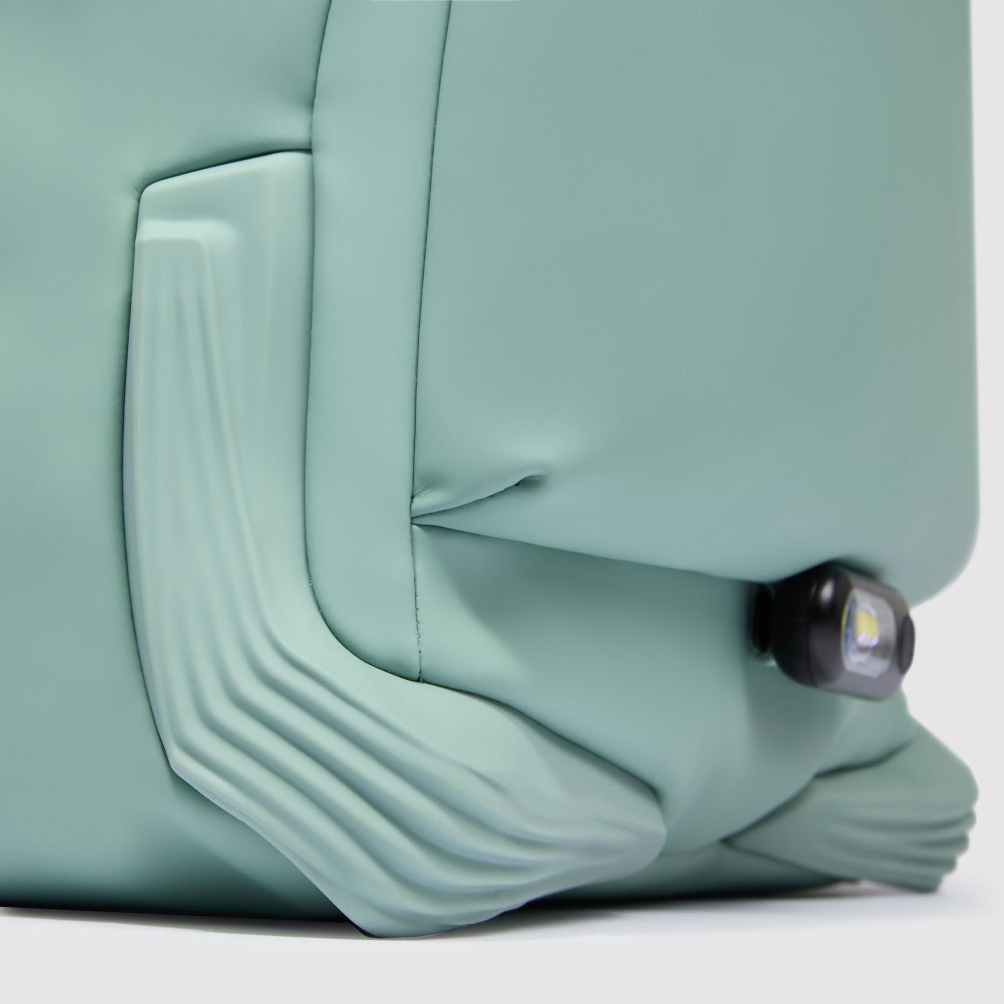 Water-repellent backpack for 14" laptop PIQUADRO Green