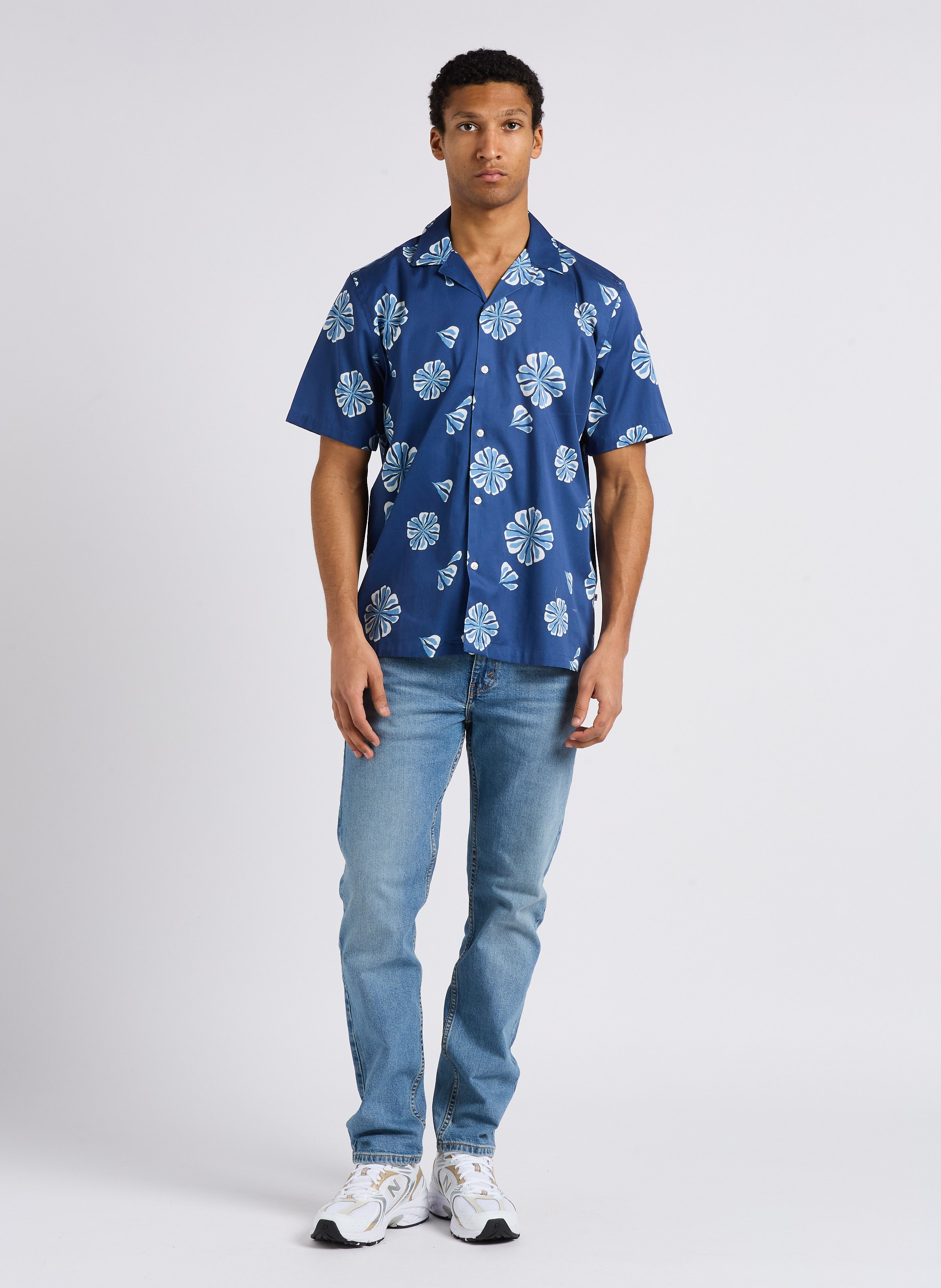 Bedrucktes Baumwollhemd mit Kuba-Kragen MINIMUM Blau