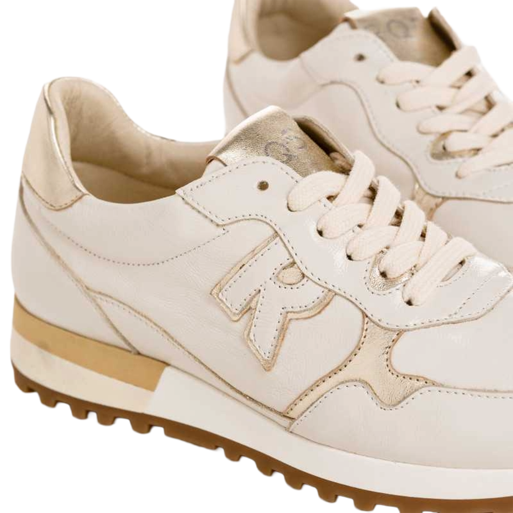 Lage sneakers van metallic leer REQINS Beige