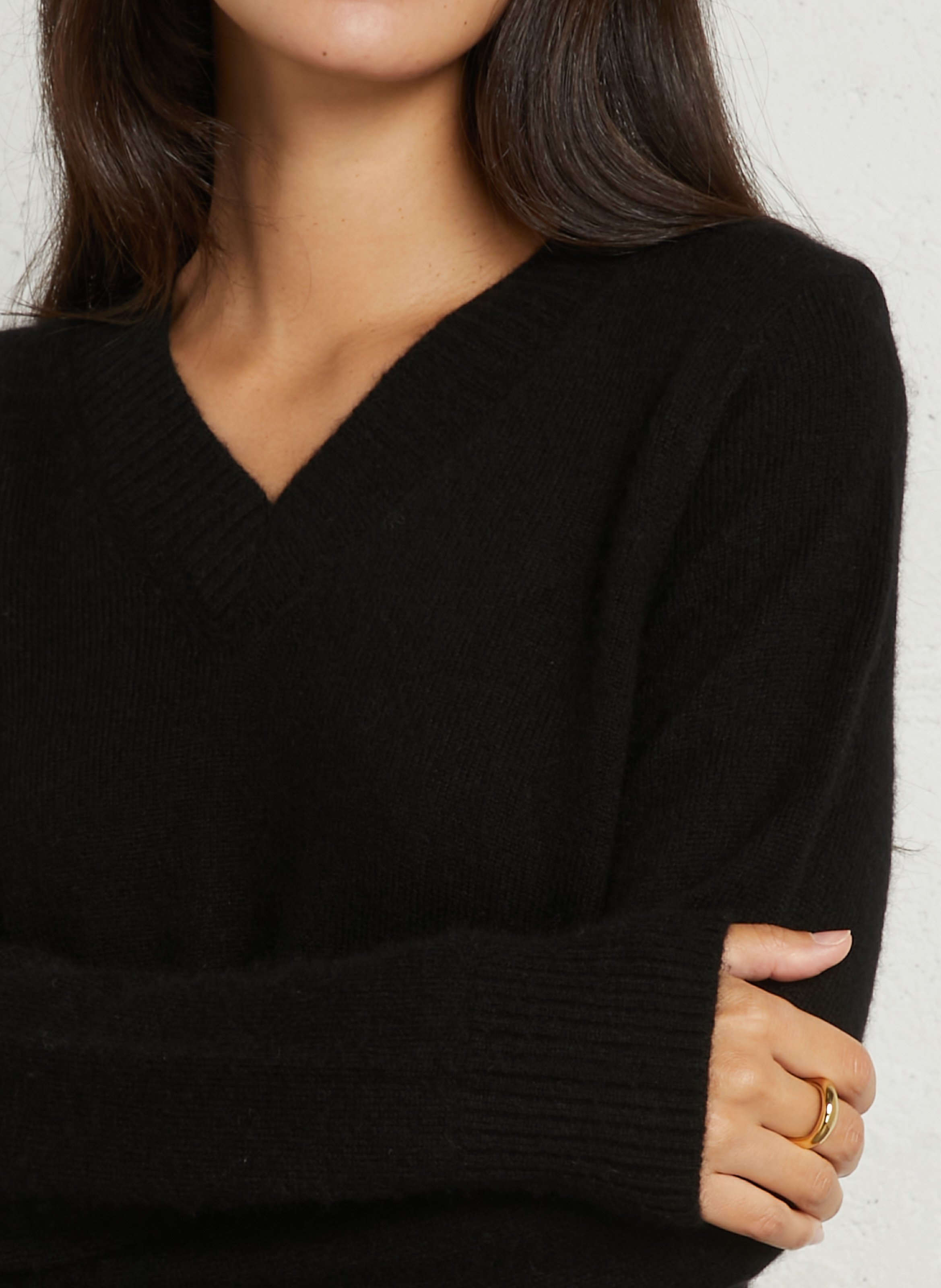 V-Ausschnitt-Pullover aus Merinowollmischung MAJESTIC FILATURES Schwarz