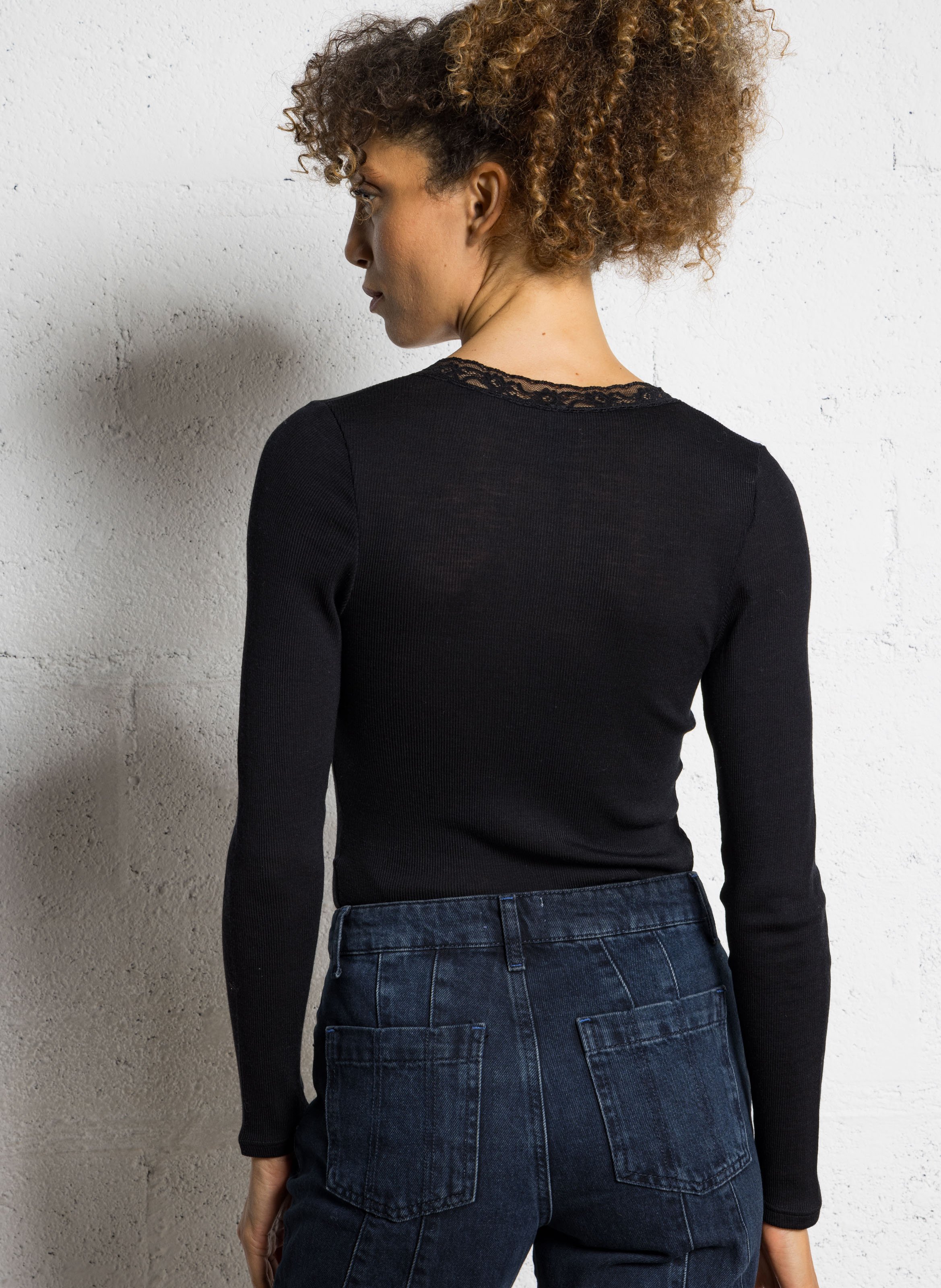 Tee-shirt col v dentelle uni ARMOR LUX Noir