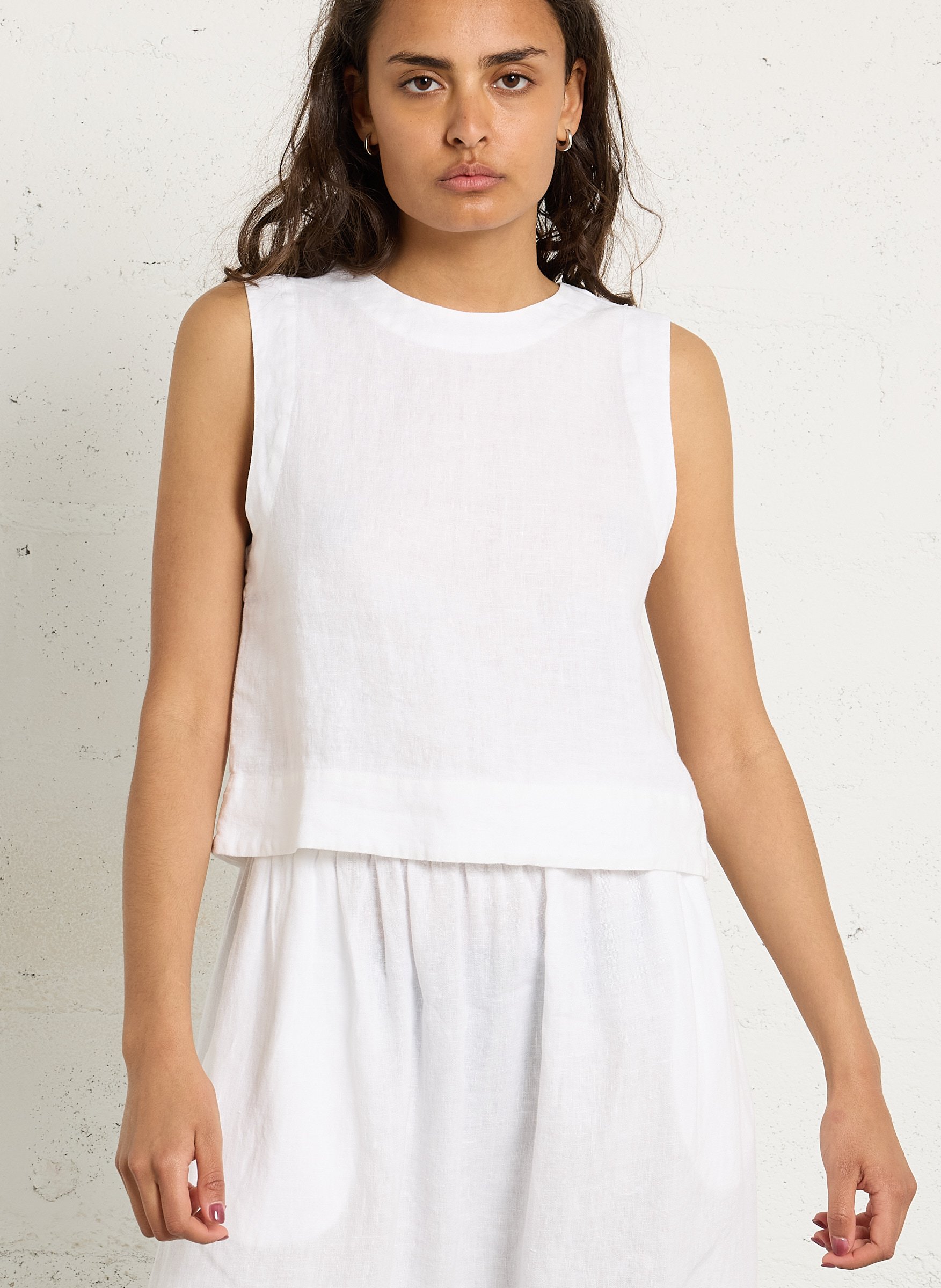 Oberteil mit Rundhalsausschnitt aus Leinen THE NEW SOCIETY Weiss