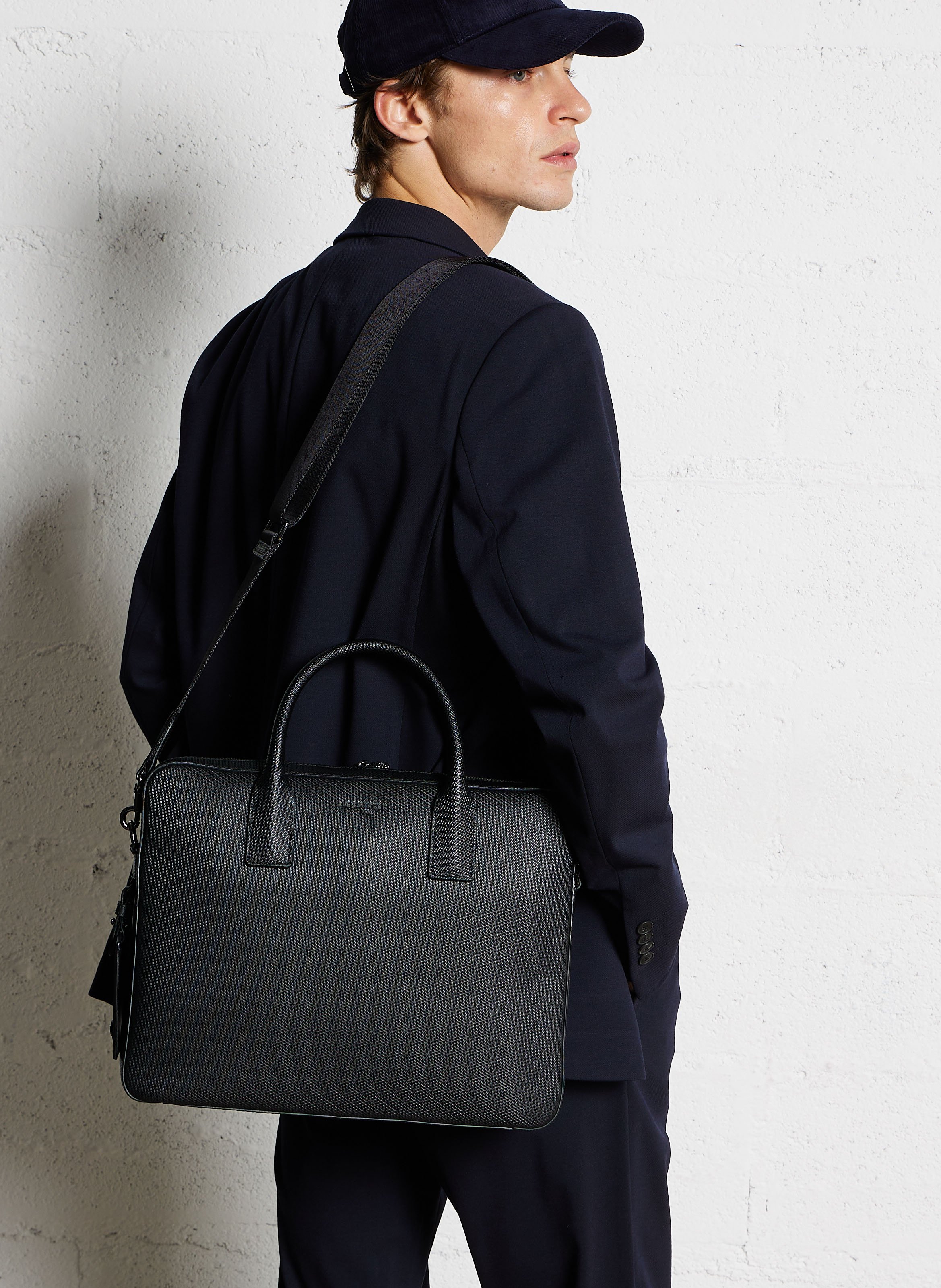 Slanke documenthouder van 14&quot; in leer LE TANNEUR Zwart