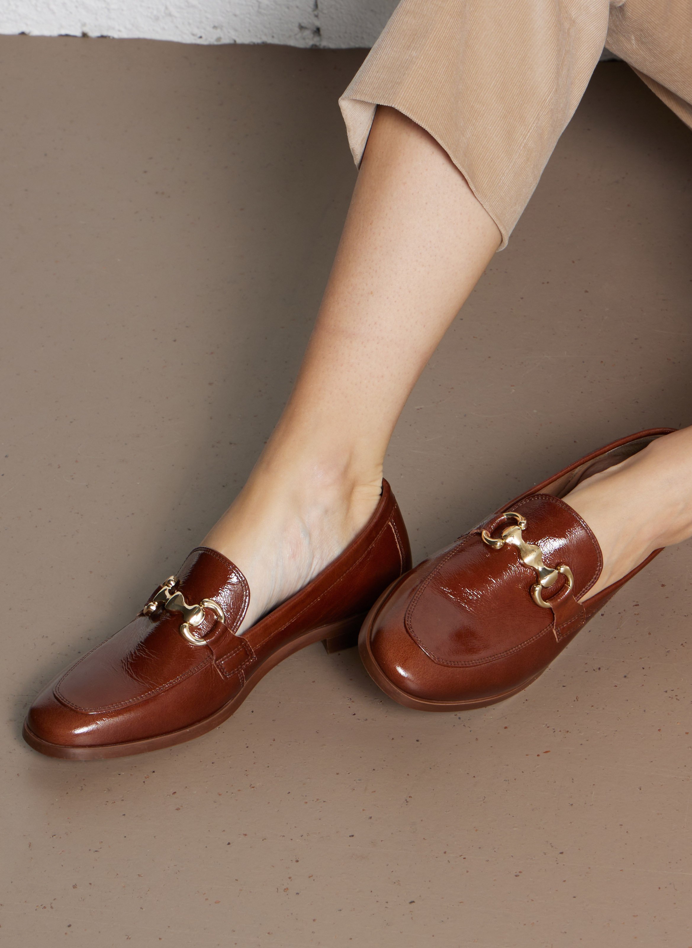 . MELLOW YELLOW Brown