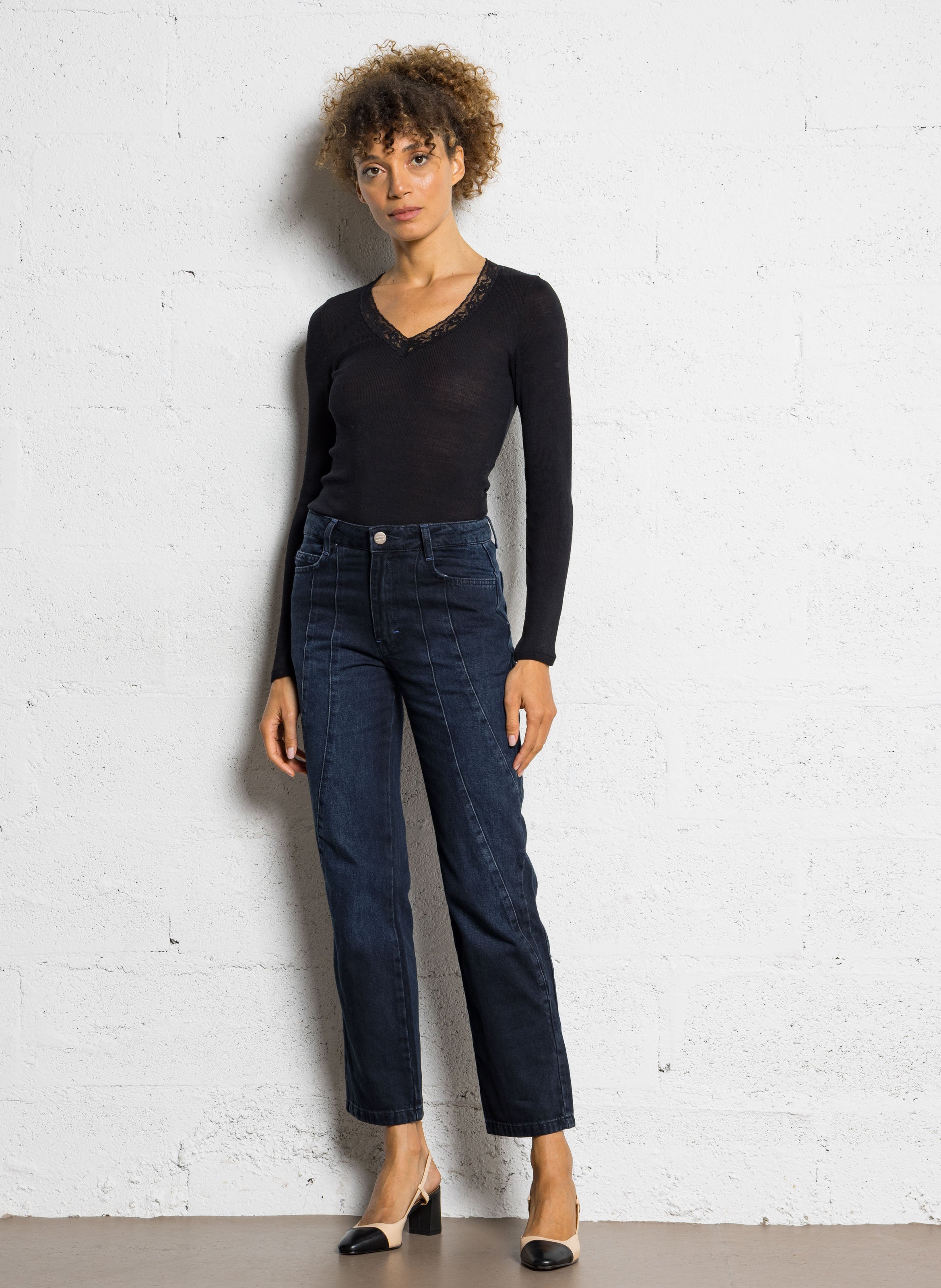 Tee-shirt col v dentelle uni ARMOR LUX Noir