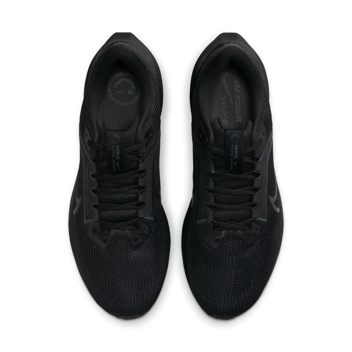 Trainers NIKE Black