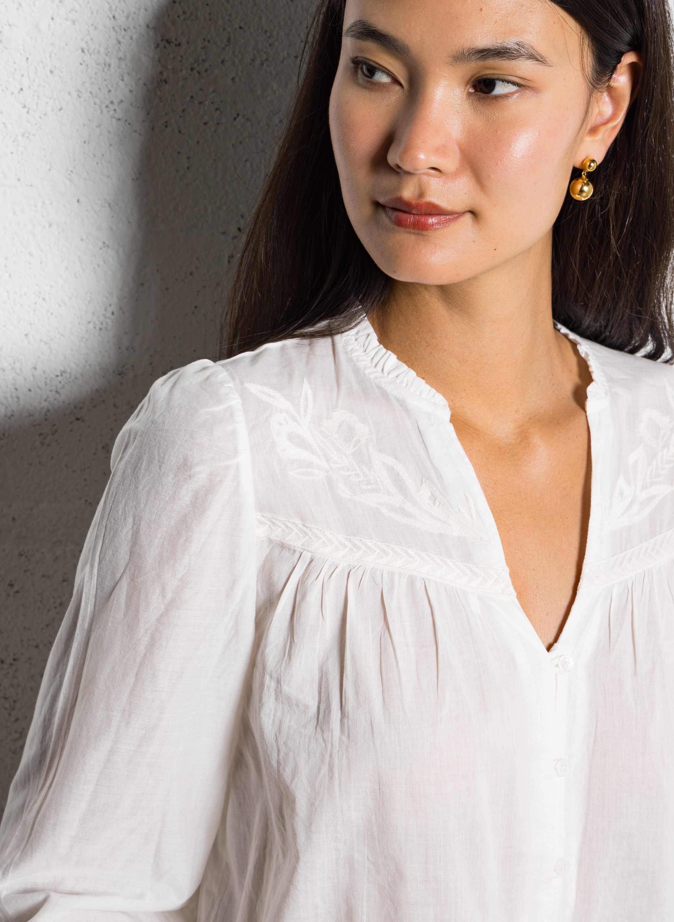 Chemise col V en coton LA PETITE ETOILE Beige