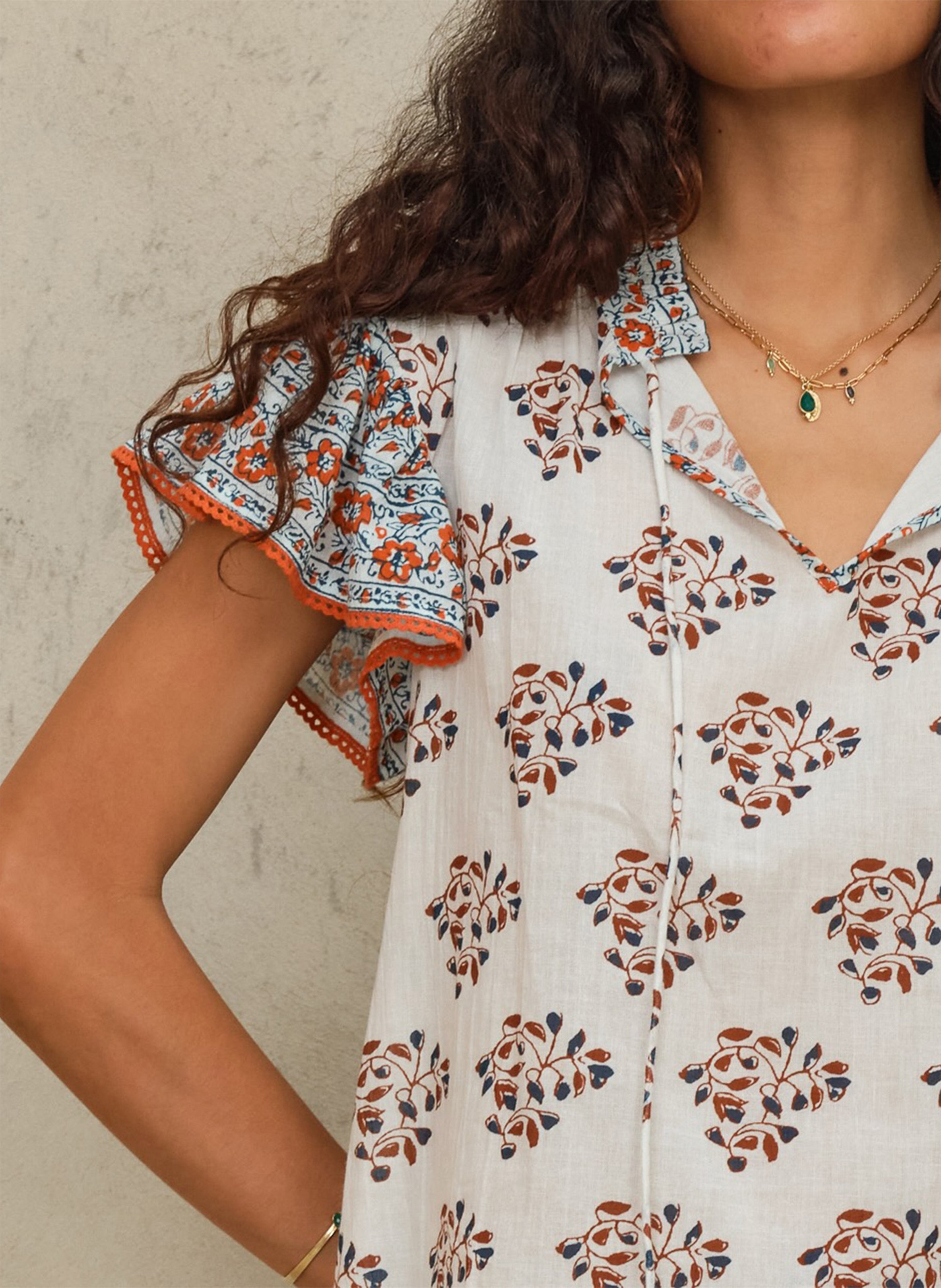 Tunisian Collar Floral Print Top M.A.B.E White
