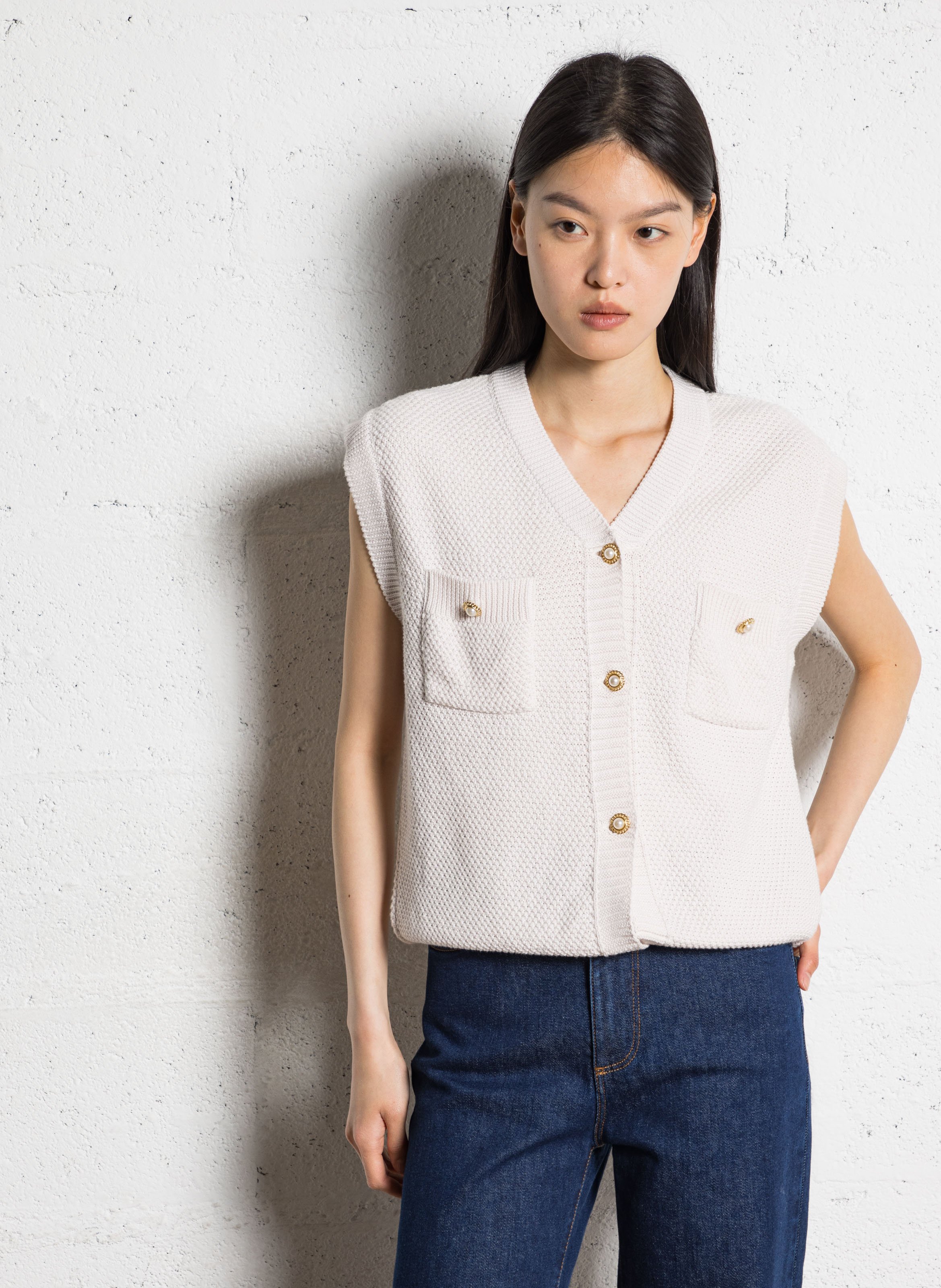 Sleeveless fancy knit cotton cardigan I CODE White