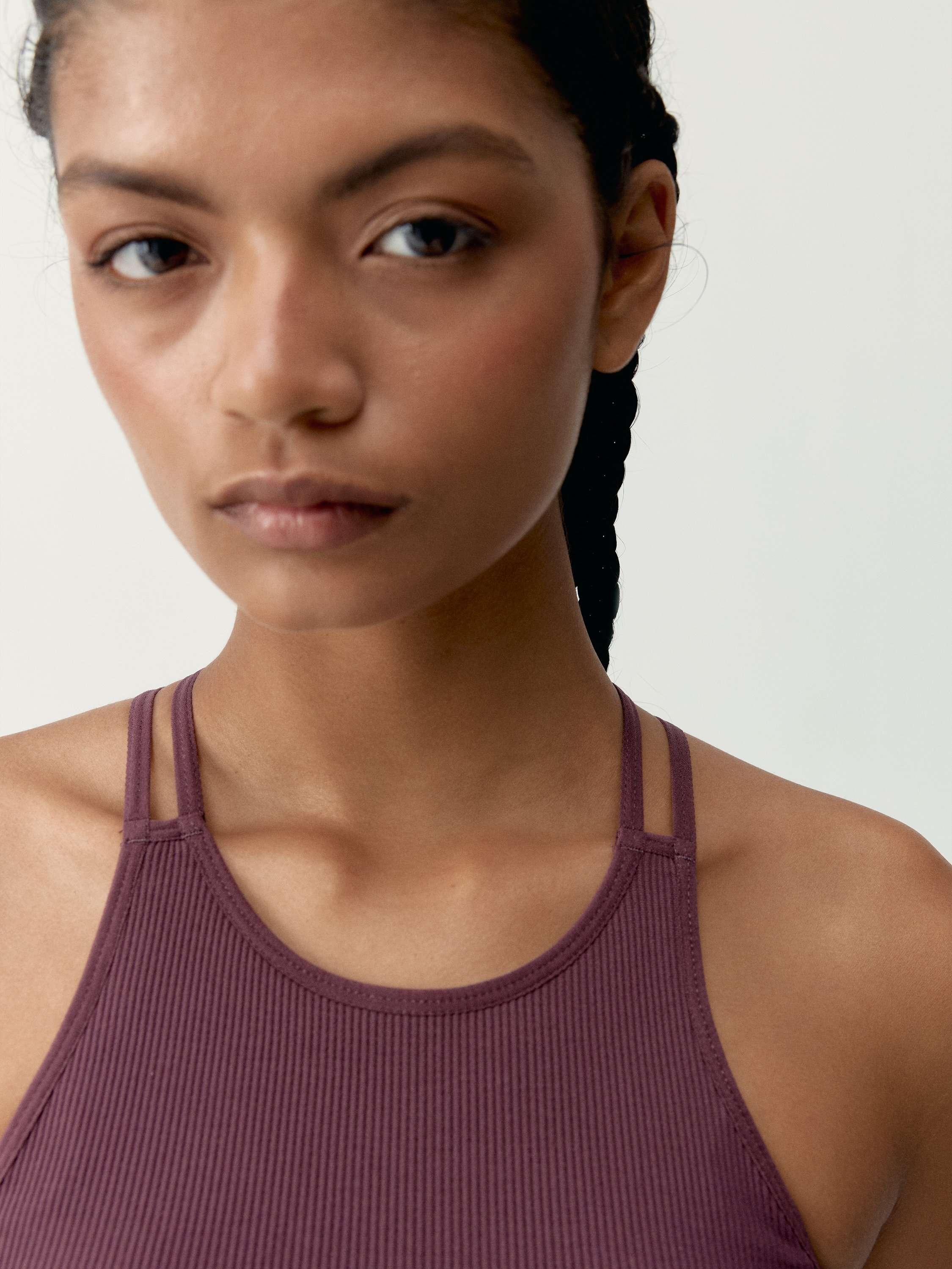 Seamless medium support sports bra BORN LIVING YOGA Red