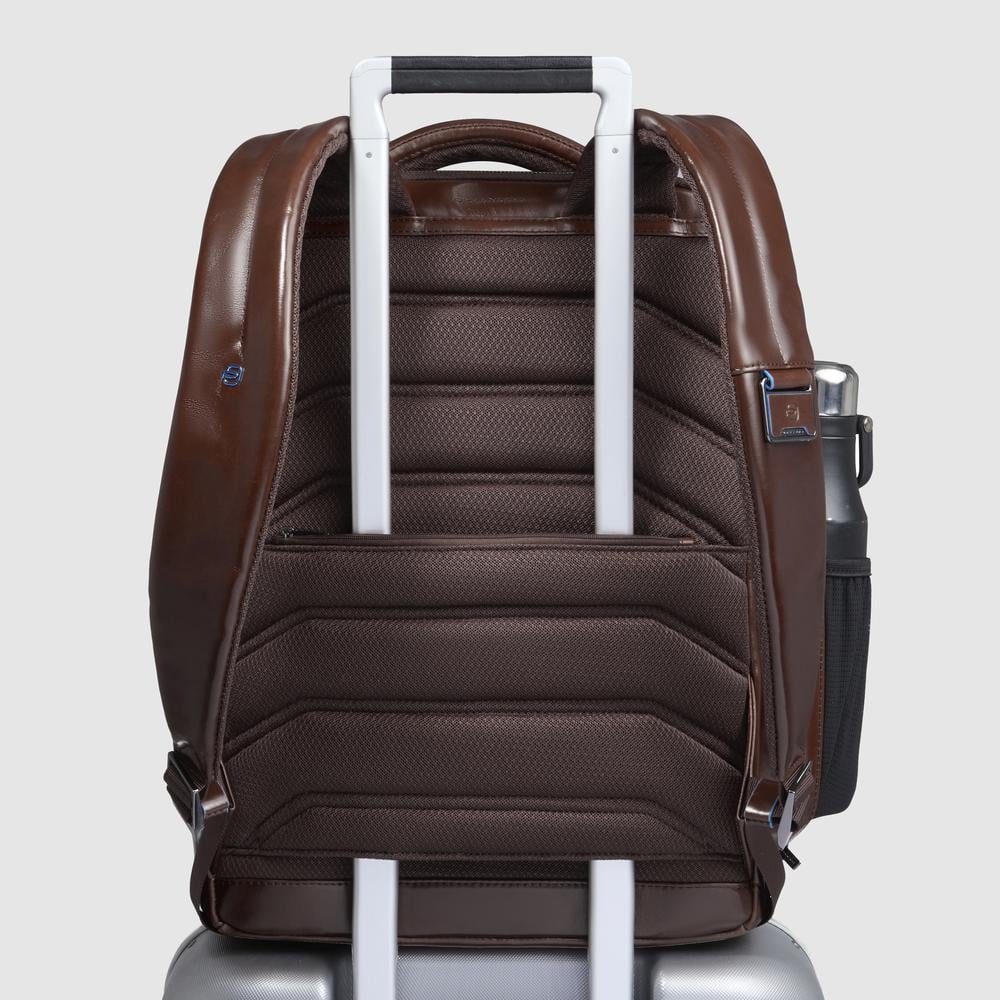 Fast-check travel backpack for computer and iPad® Pro 12.9 with shockproof and RFID protection PIQUADRO Brown