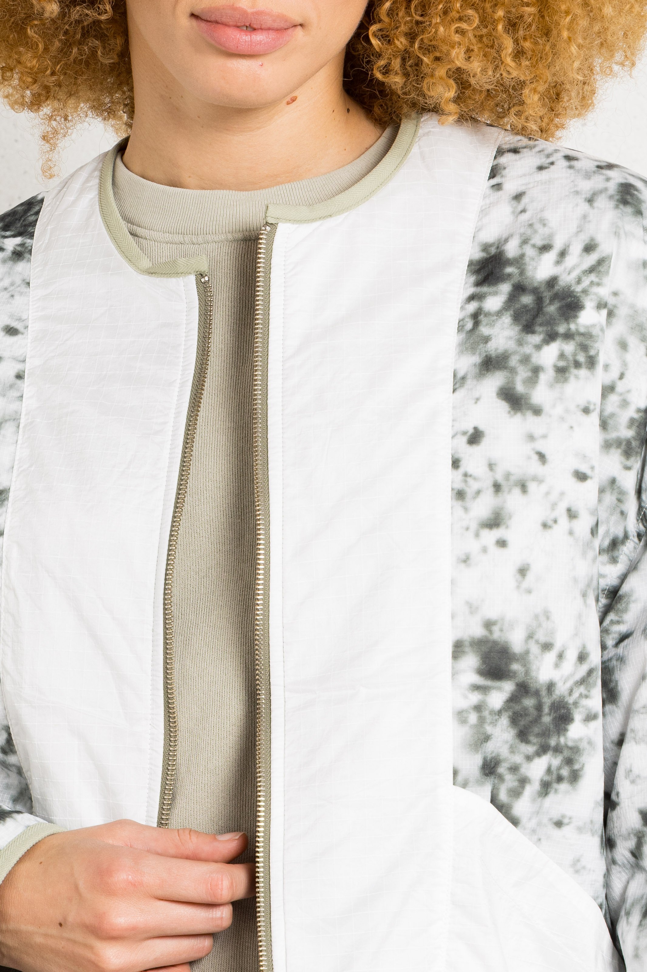 Jacke mit rundem Kragen BELLEROSE Grun