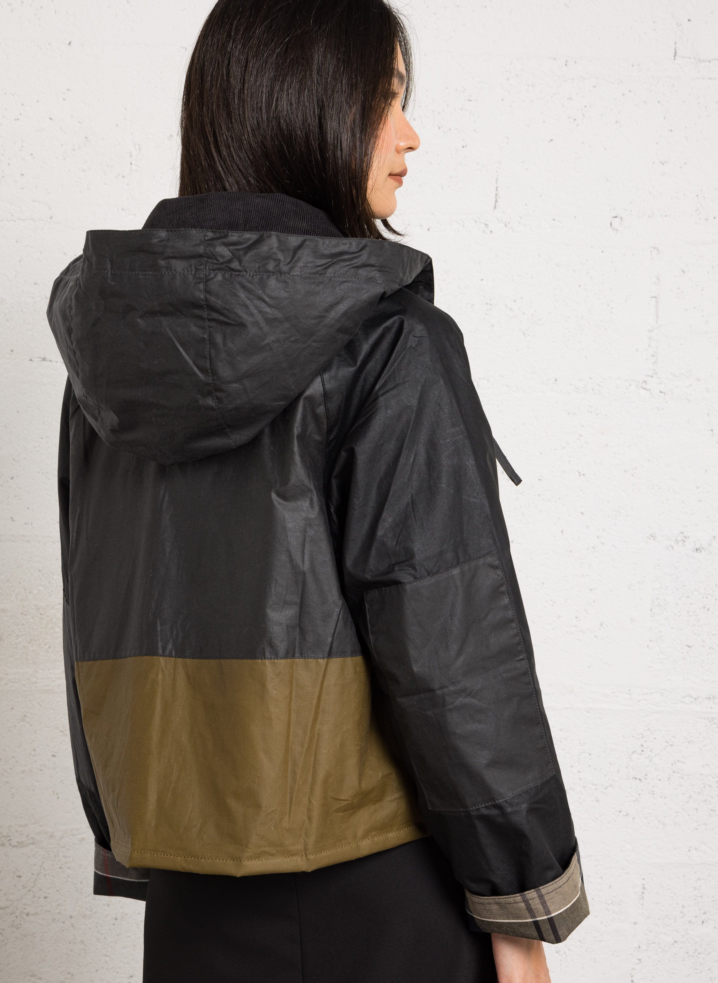 Jasje met klassieke kraag en capuchon BARBOUR Zwart