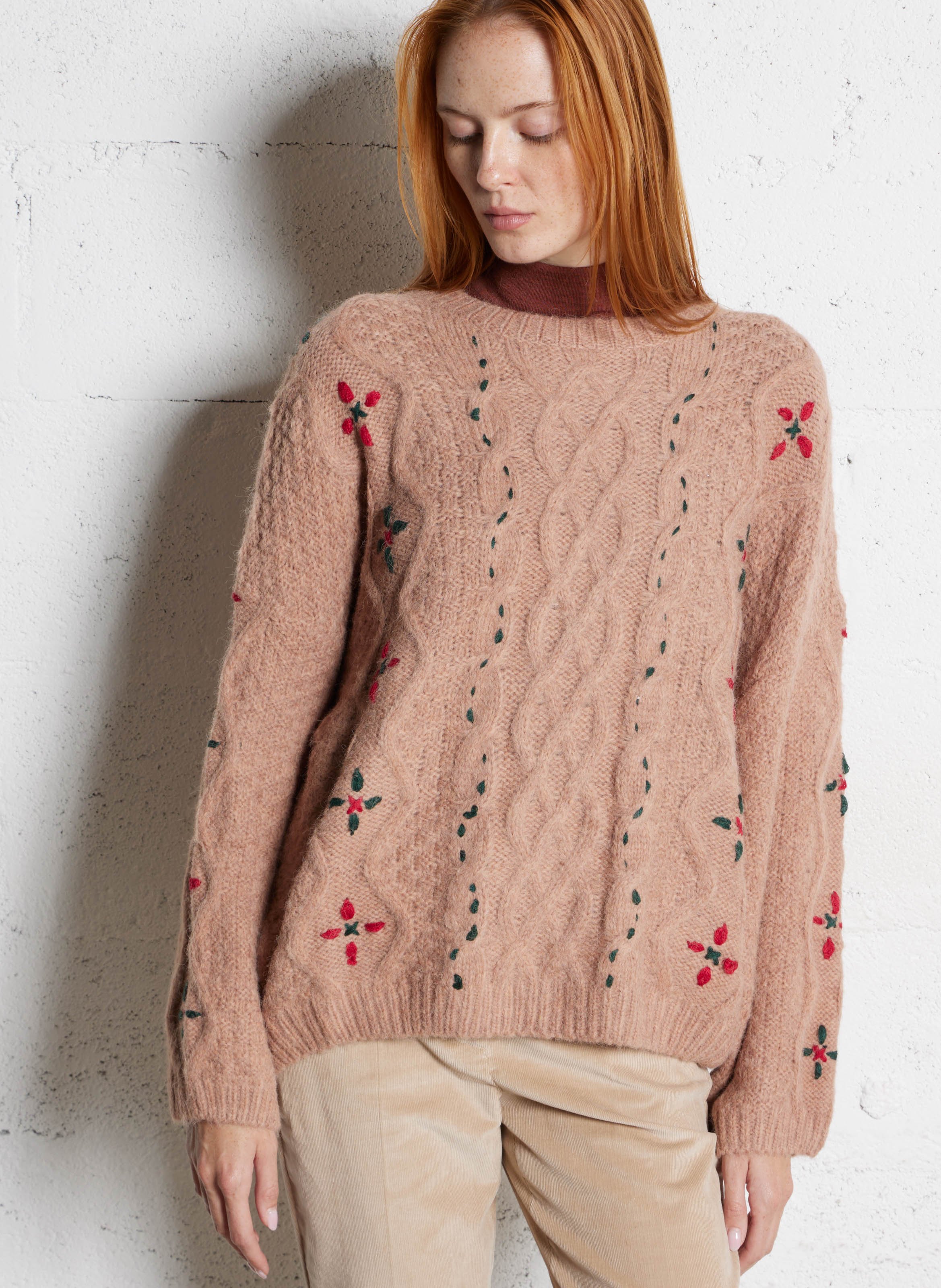 Rundhalsausschnitt-Pullover in lockerer Passform mit fantasievoller Strickmusterung THE KORNER Rosa