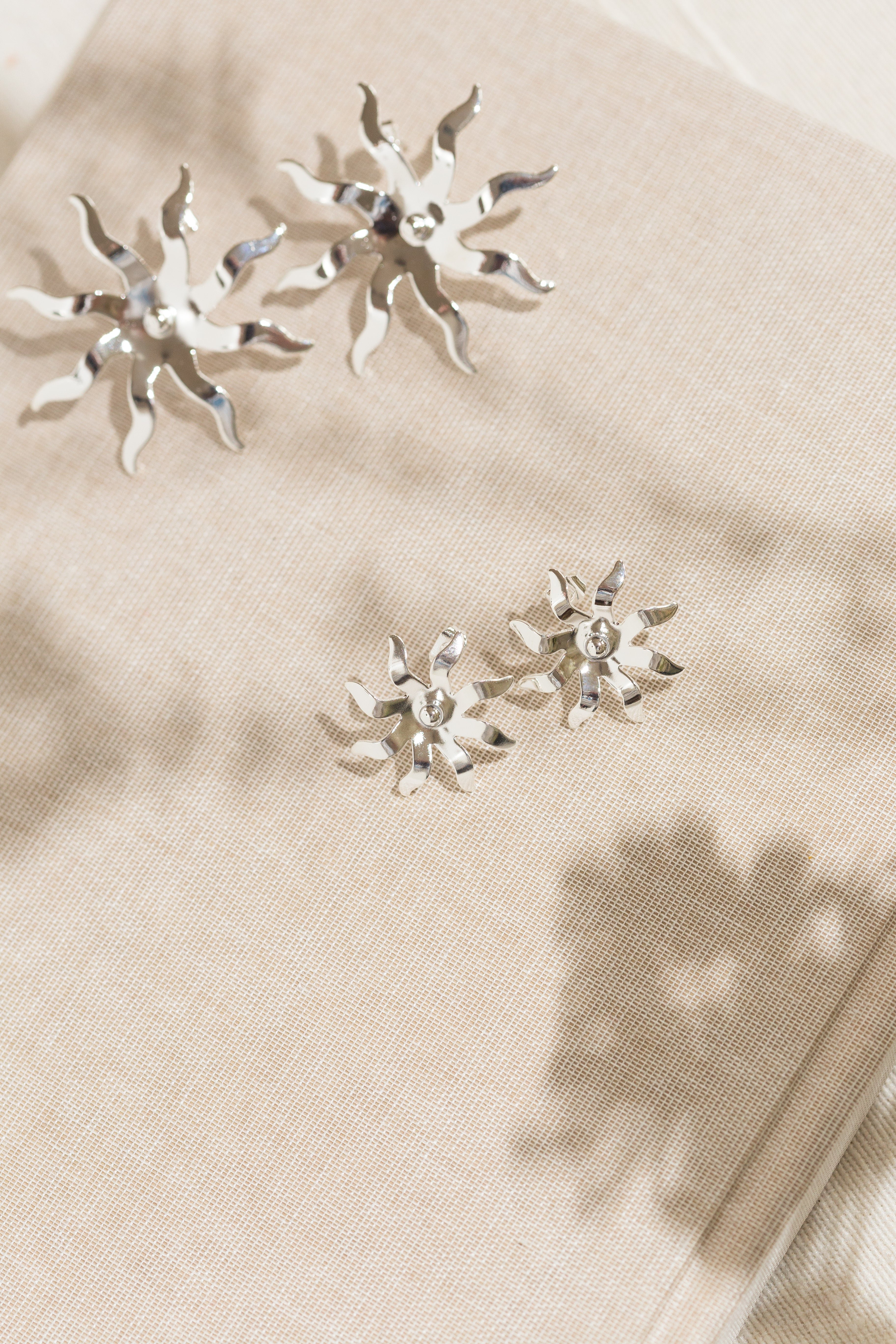 Sunburst gold-plated stud earrings Silver