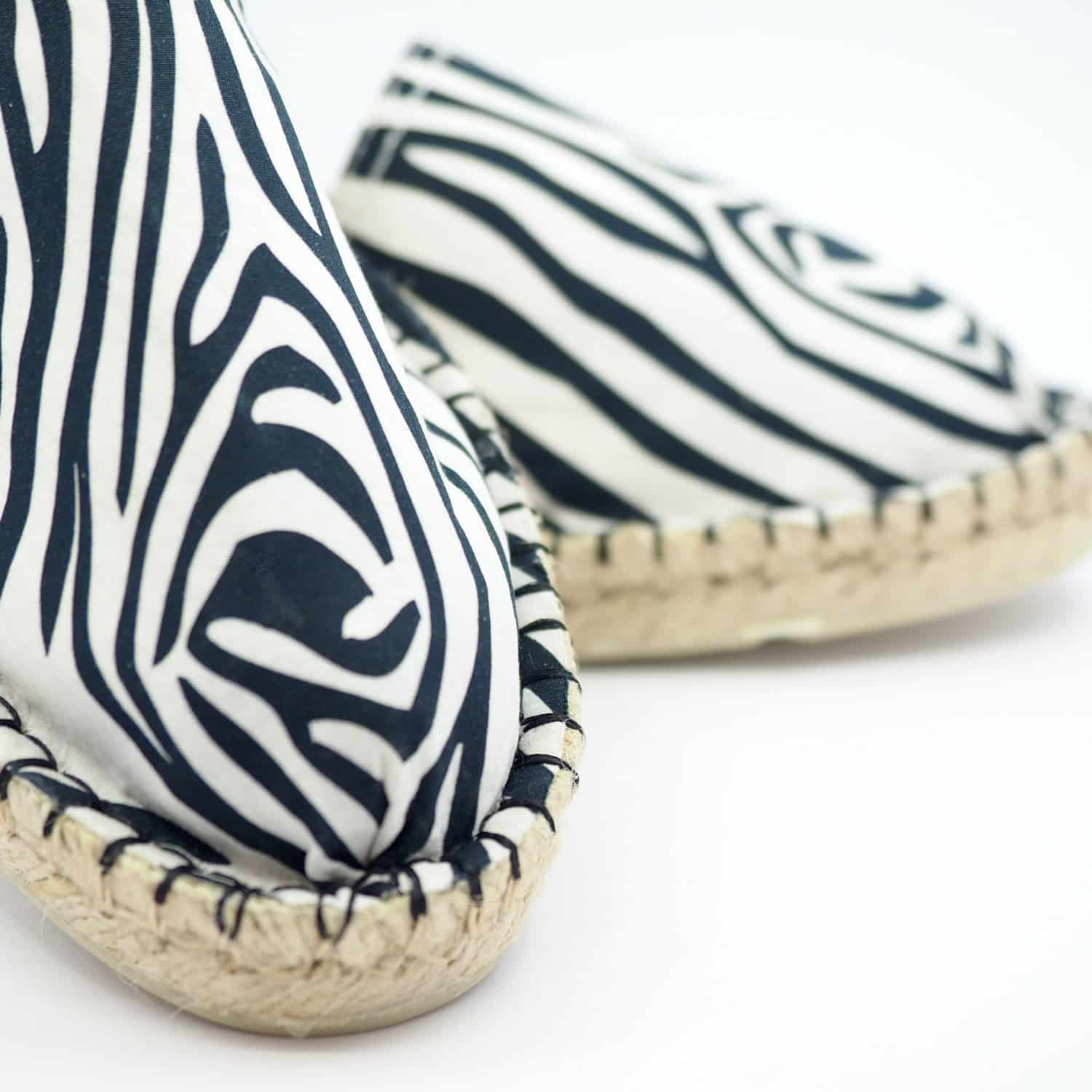 Printed espadrilles ART OF SOULE Black