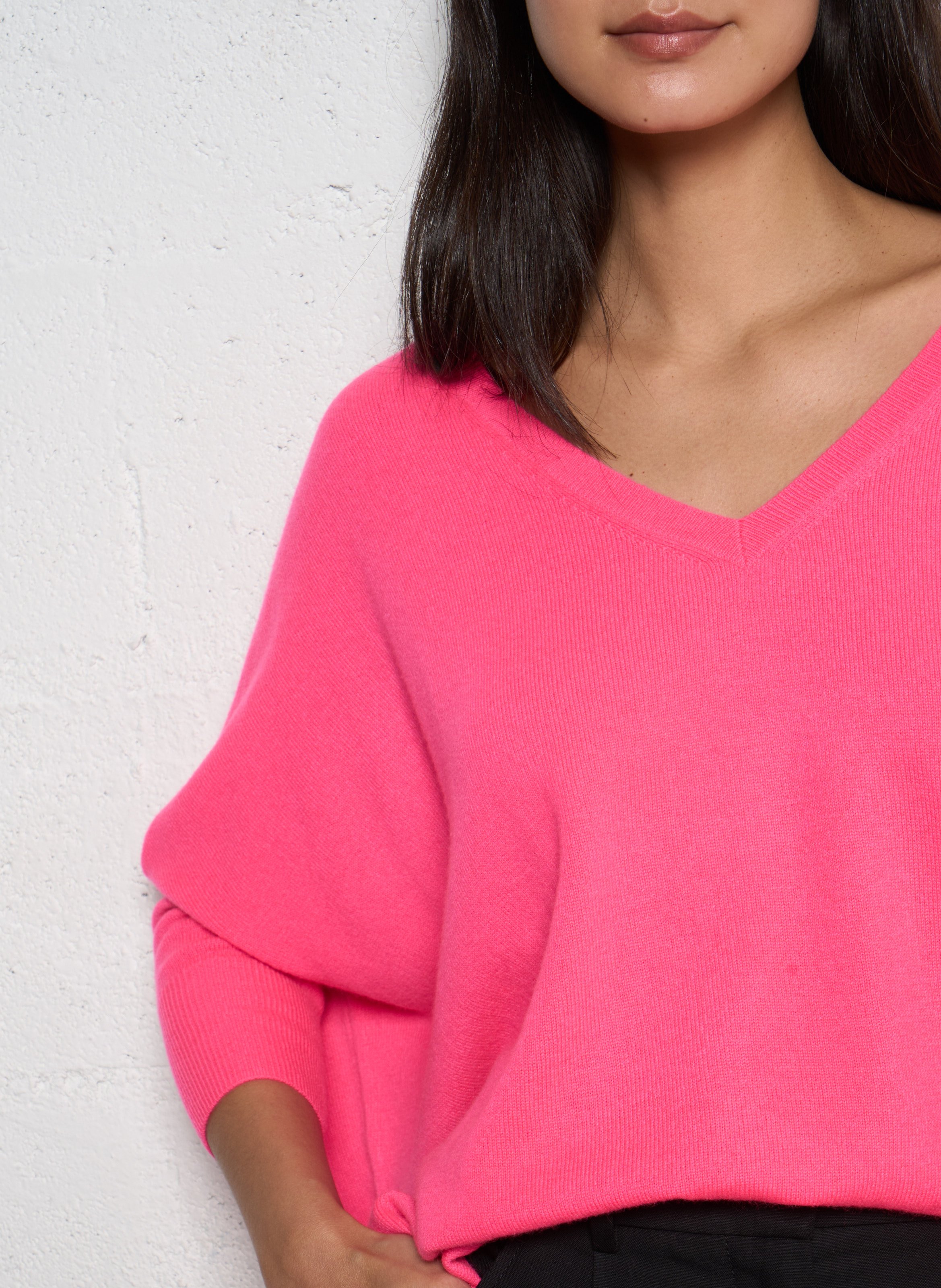 Kasjmier trui met V-hals KUJTEN Roze