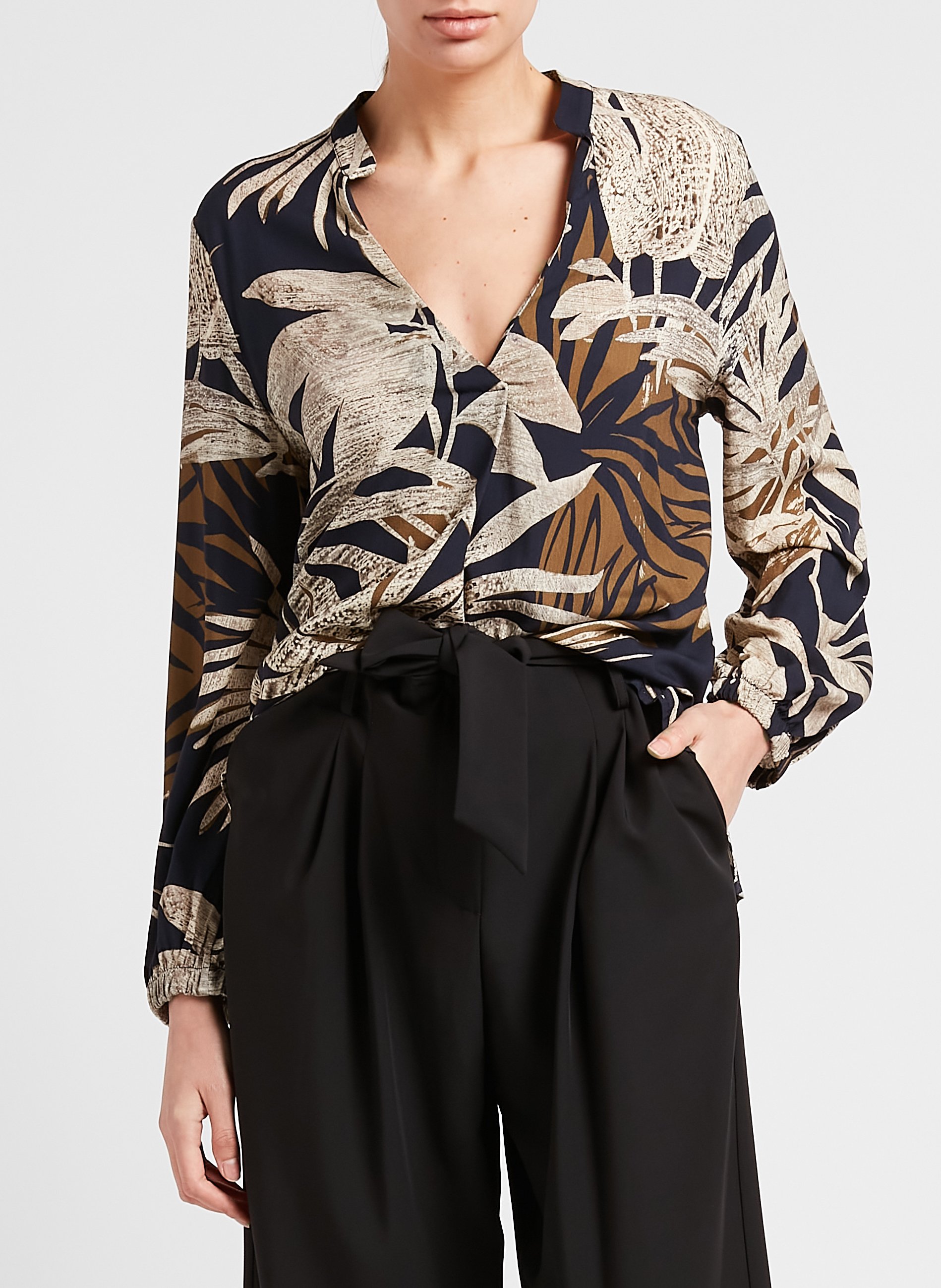 Bedruckte Bluse mit V-Ausschnitt PLEASE Schwarz