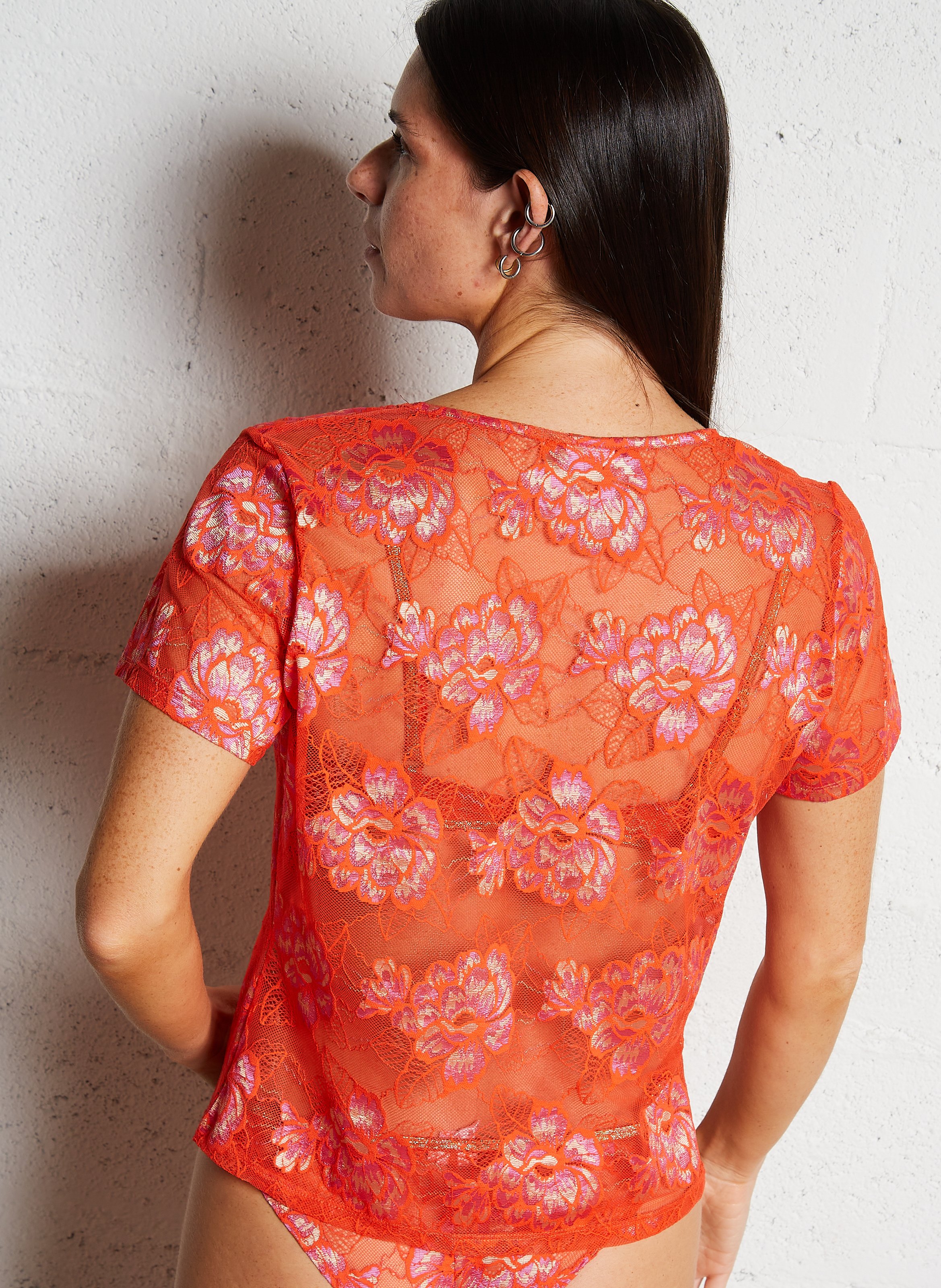 Lace T-shirt LA NOUVELLE Red