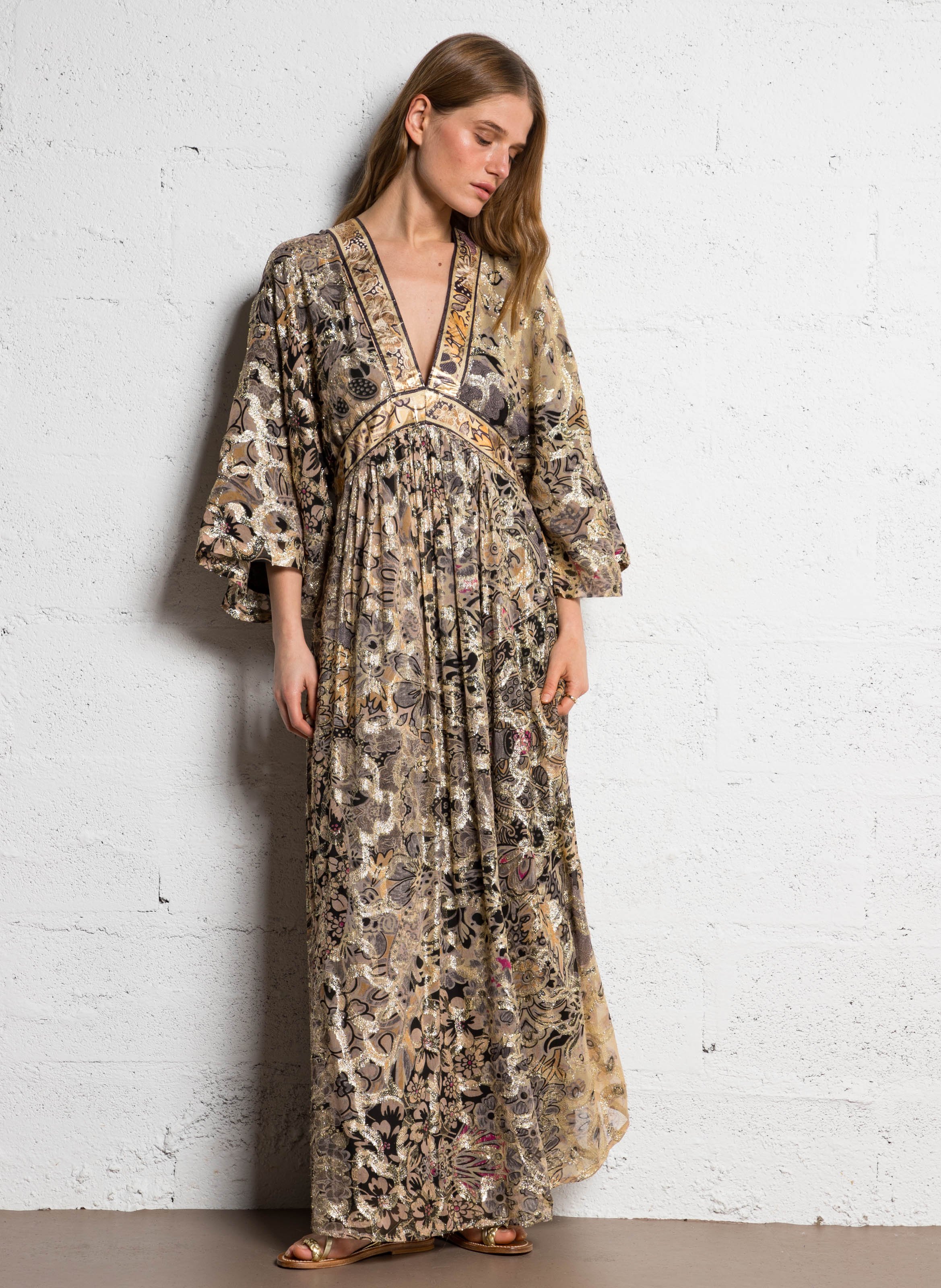 Atlas - Oversize-Pullover mit V-Ausschnitt MES DEMOISELLES Golden