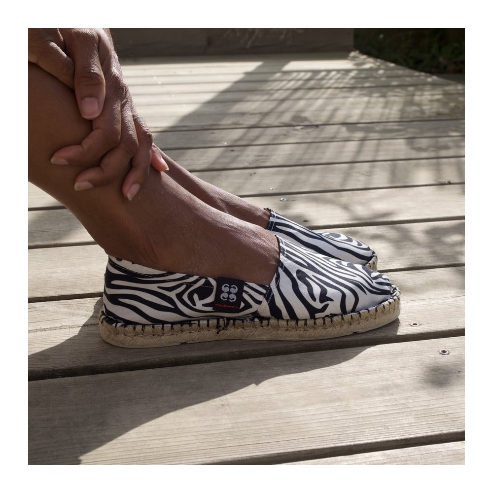 Printed espadrilles ART OF SOULE Black