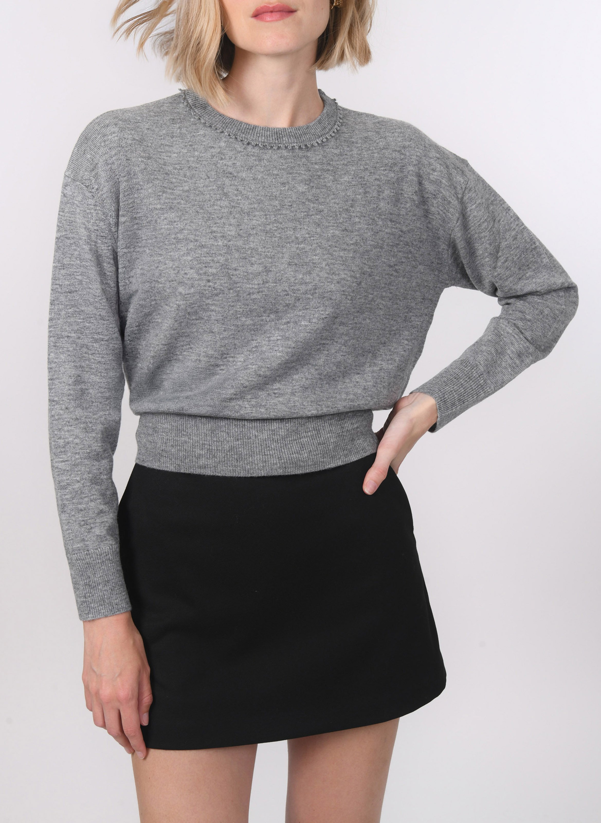 Kurzärmliger Pullover mit Rundhalsausschnitt KOOKAI Grau