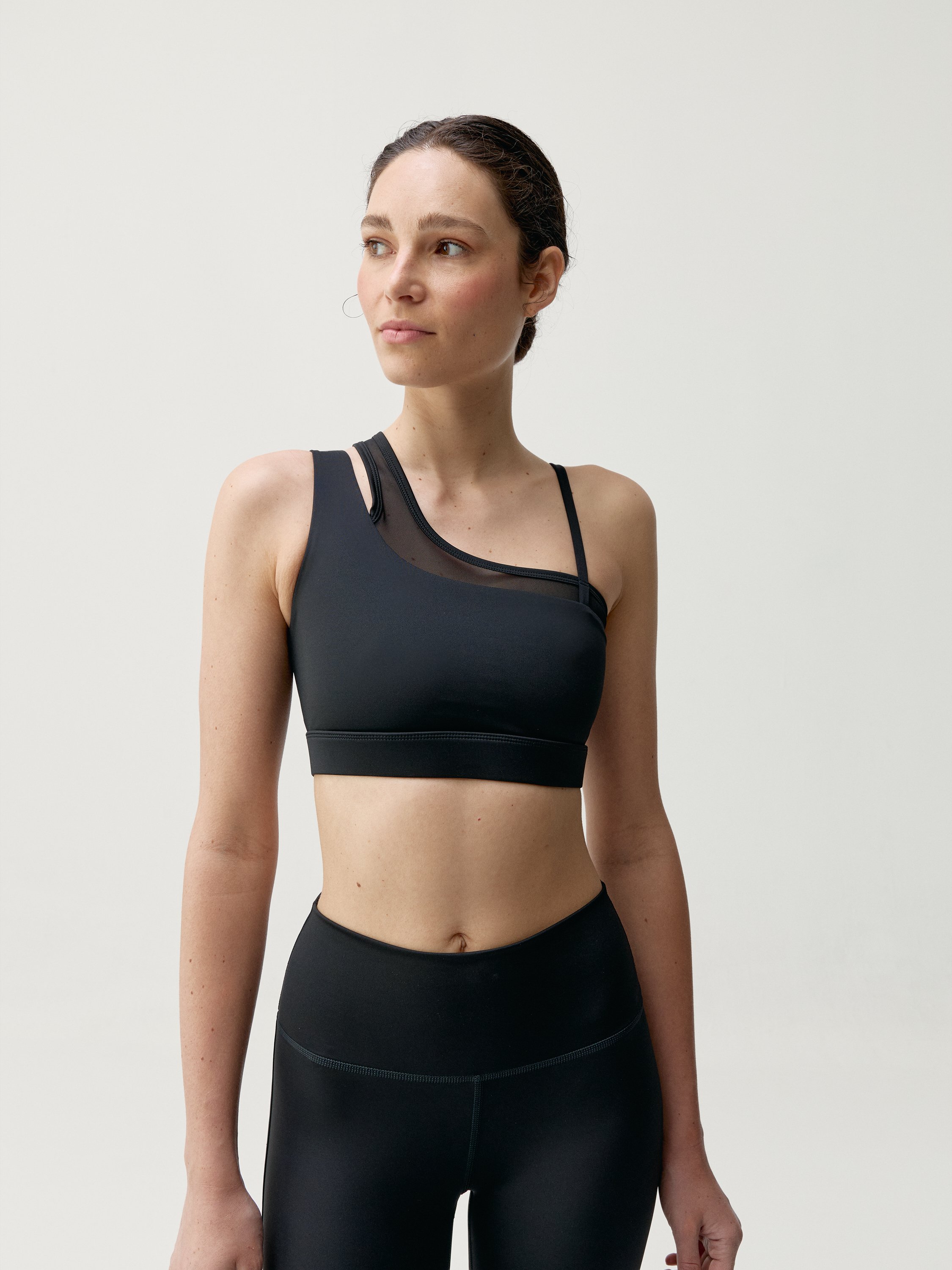 Medium support performance sports bra BORN LIVING YOGA