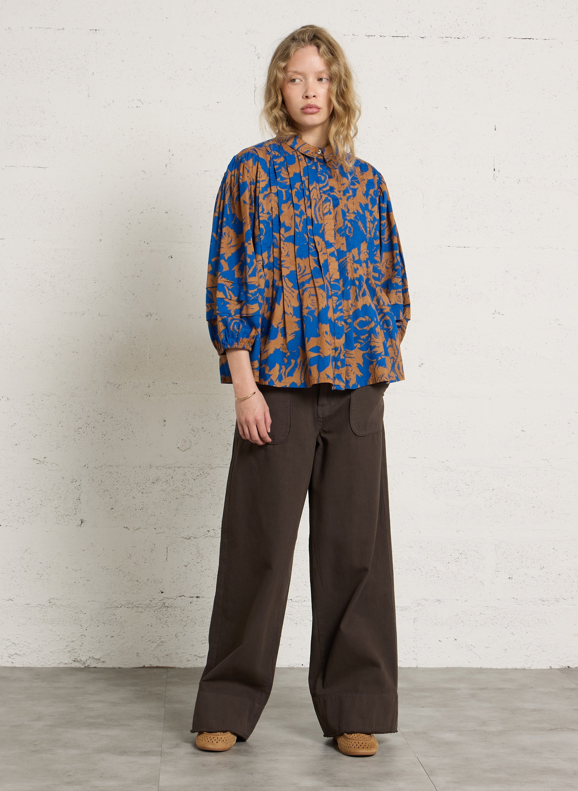 Weite Bluse aus Bio-Baumwolle mit klassischem Kragen LEON & HARPER Blau