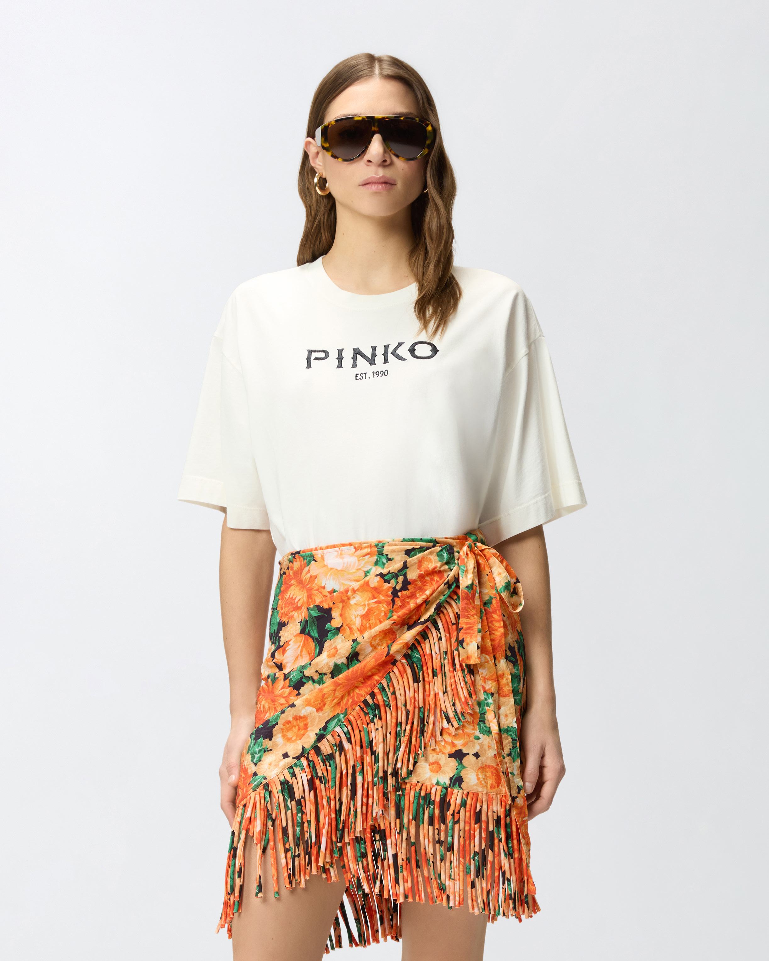 T-shirt with print boots and logo PINKO White