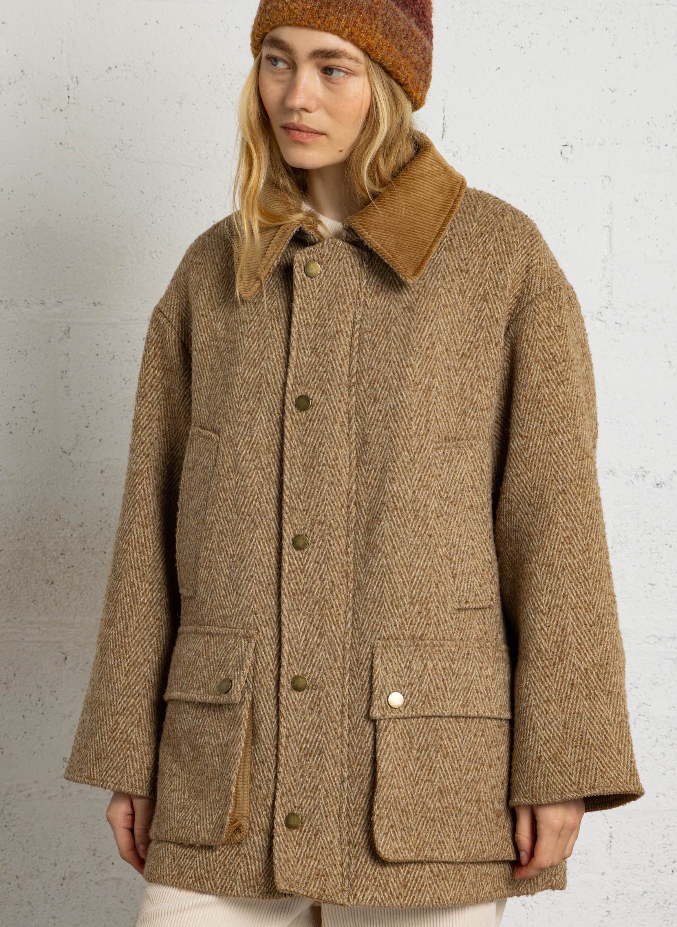 Weiter Mantel mit Cordkragen SEE U SOON Khaki
