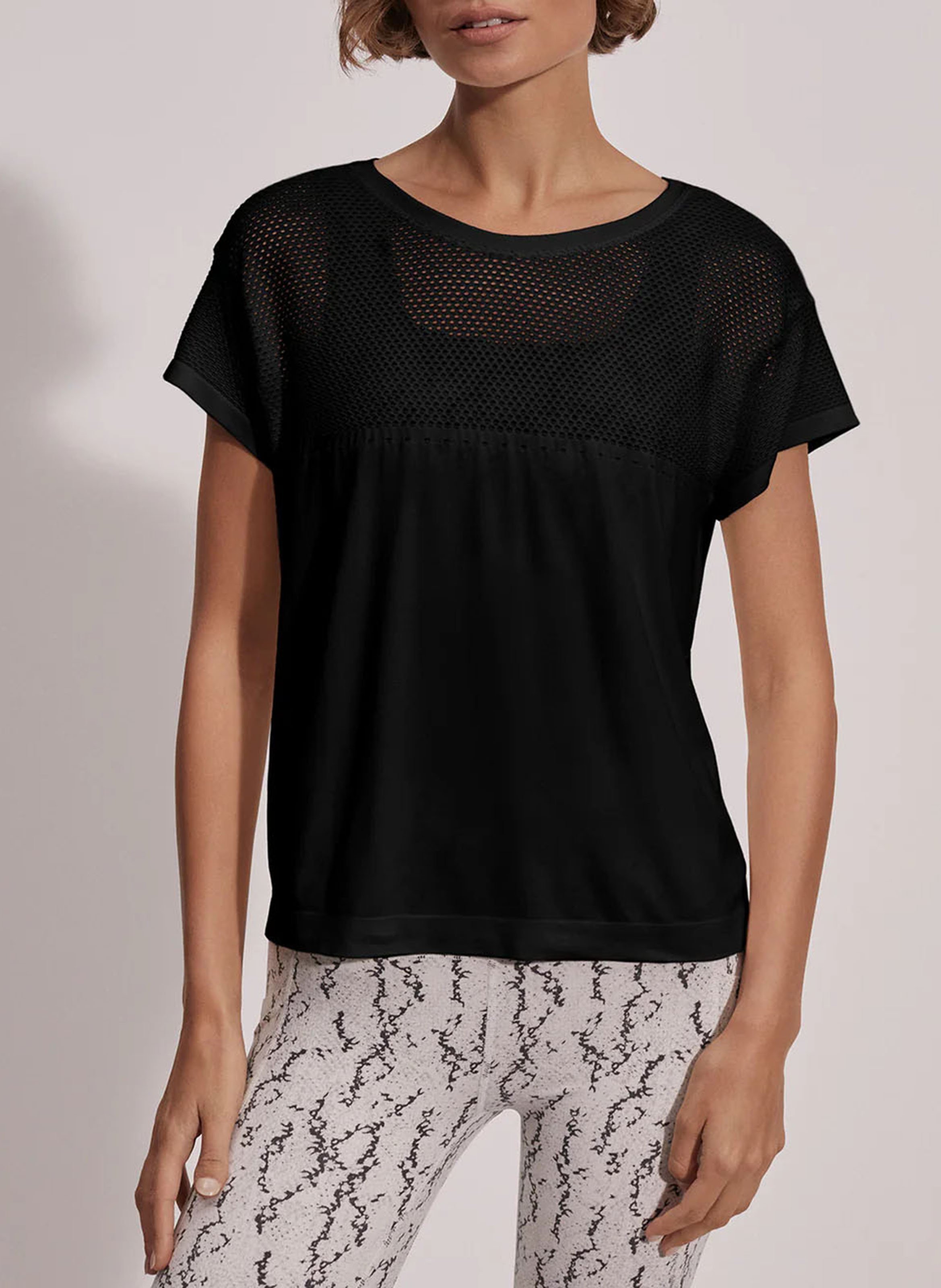 T-Shirt mit geradem Schnitt und Rippenbündchen VARLEY Schwarz