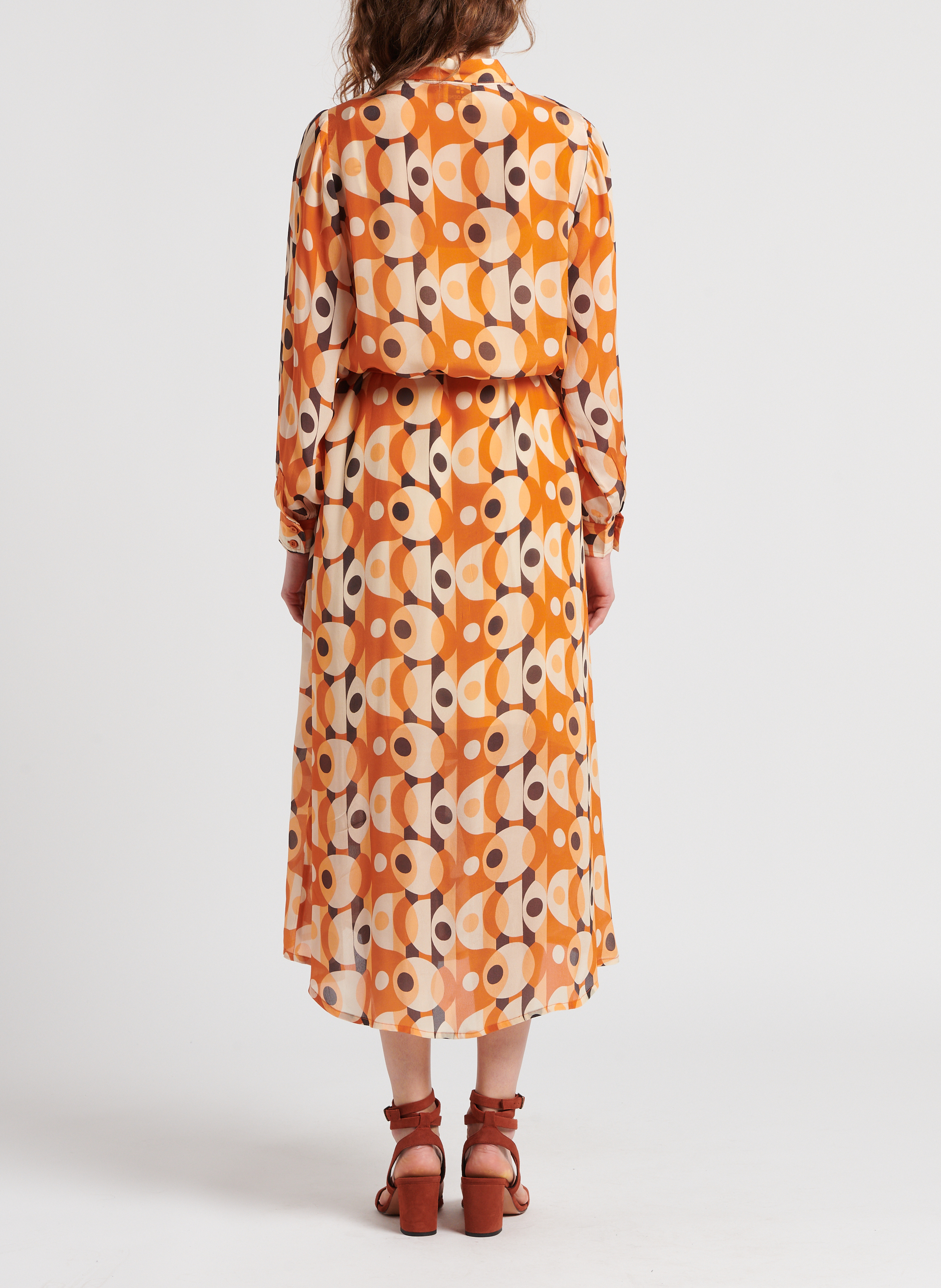 Lange jurk met klassieke kraag en print SWILDENS Beige