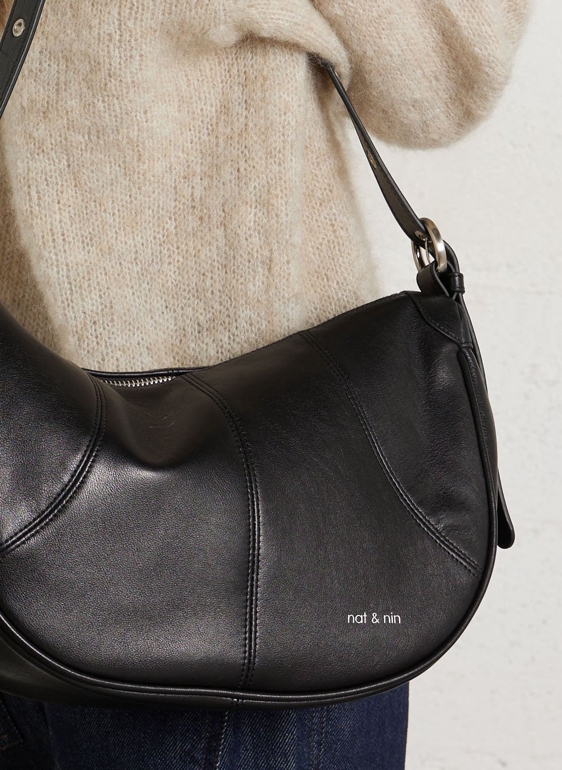 Umhängetasche aus Glattleder NAT & NIN Schwarz