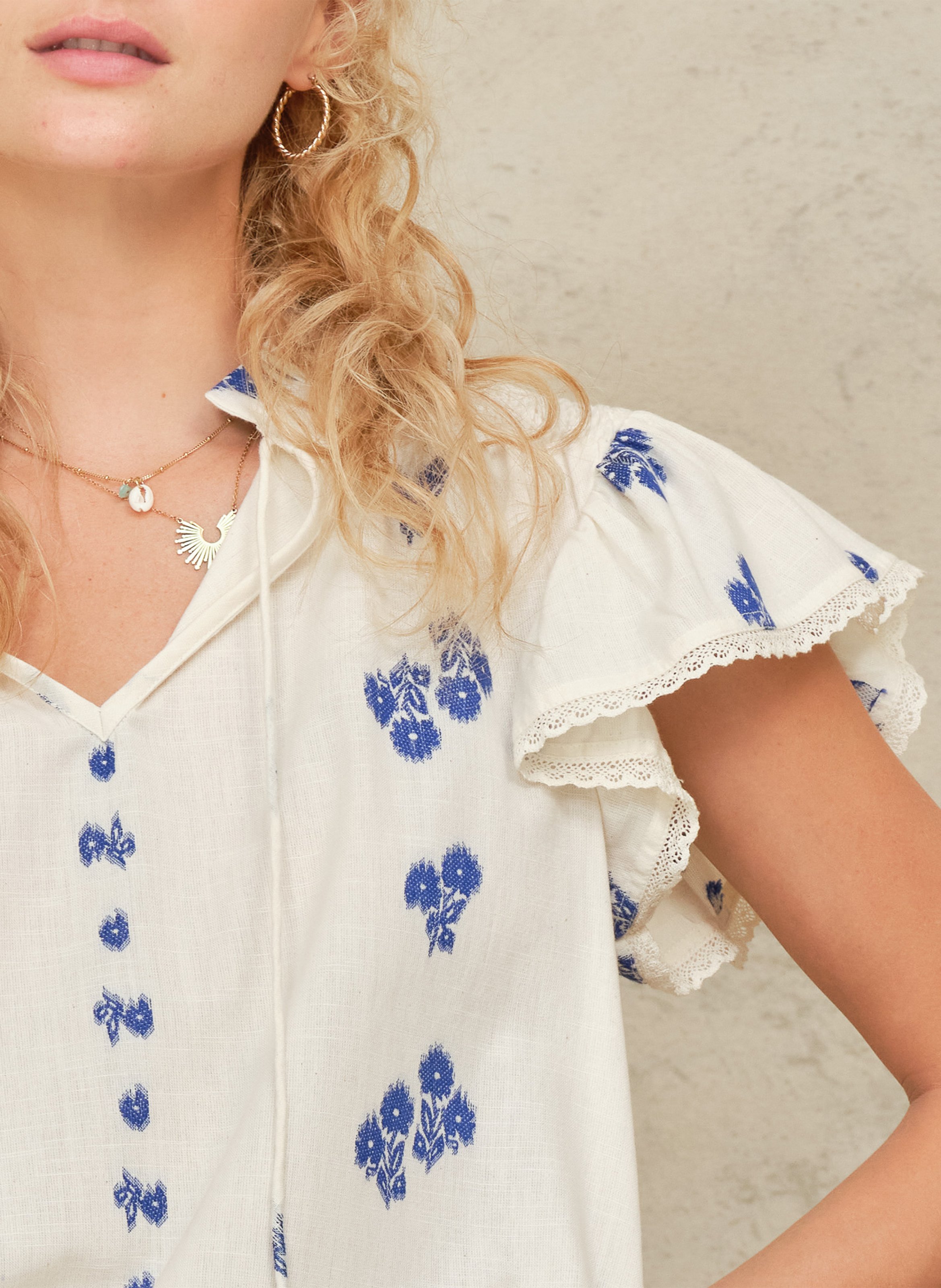 Graphic print henley collar top M.A.B.E Blue