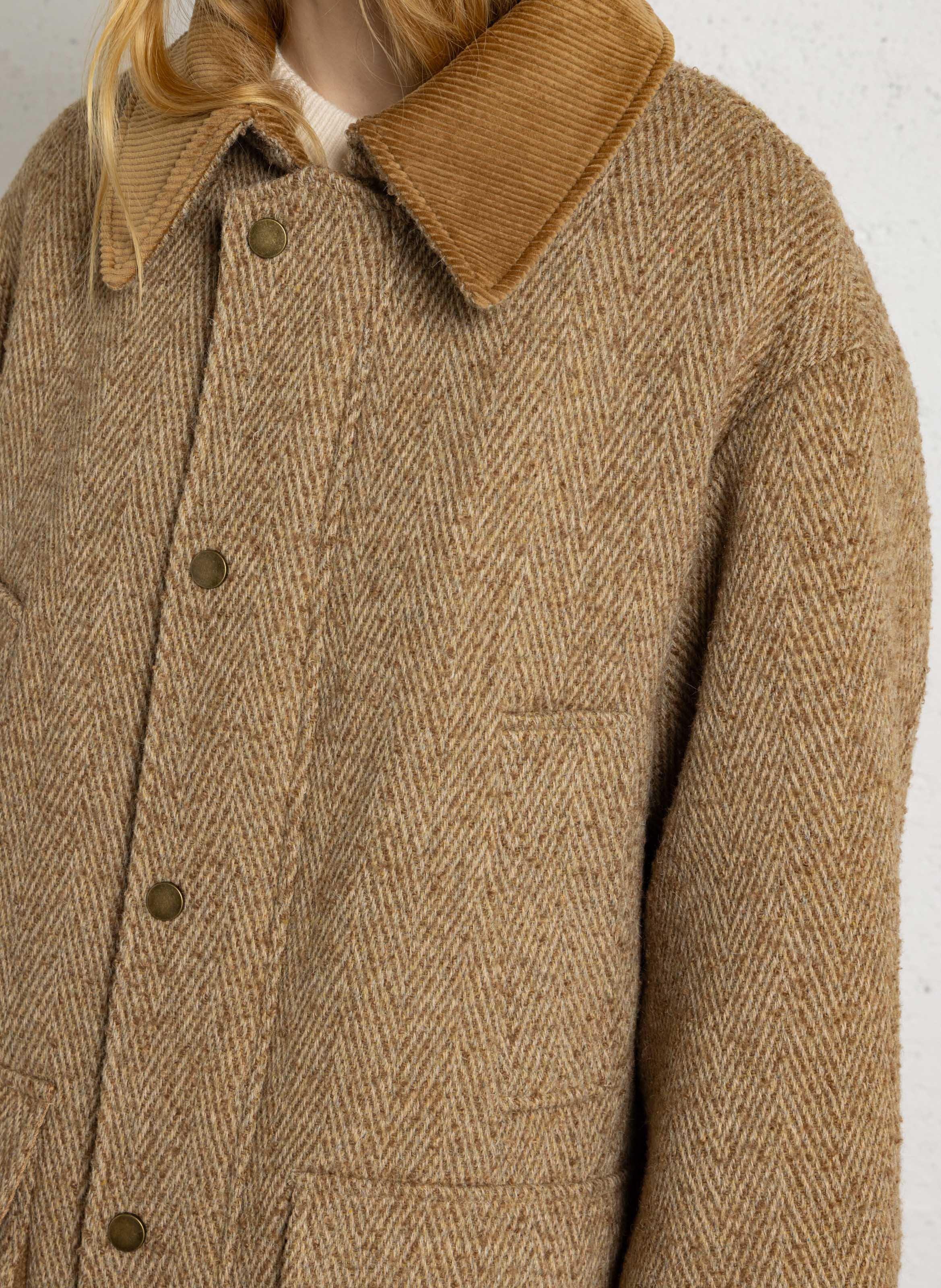 Weiter Mantel mit Cordkragen SEE U SOON Khaki
