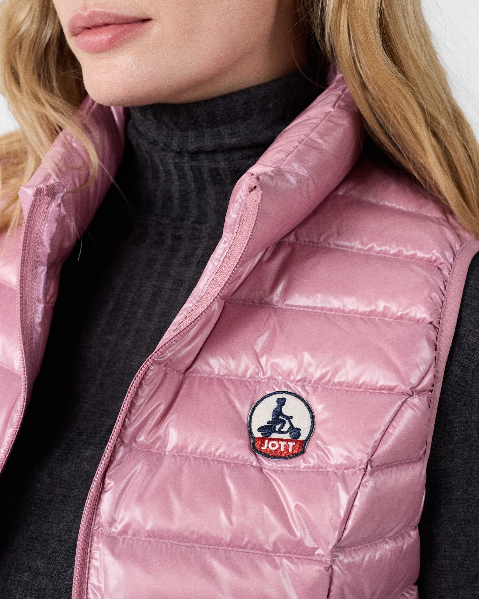 Seda Shiny Sleeveless Lightweight Puffer Coat JOTT Pink