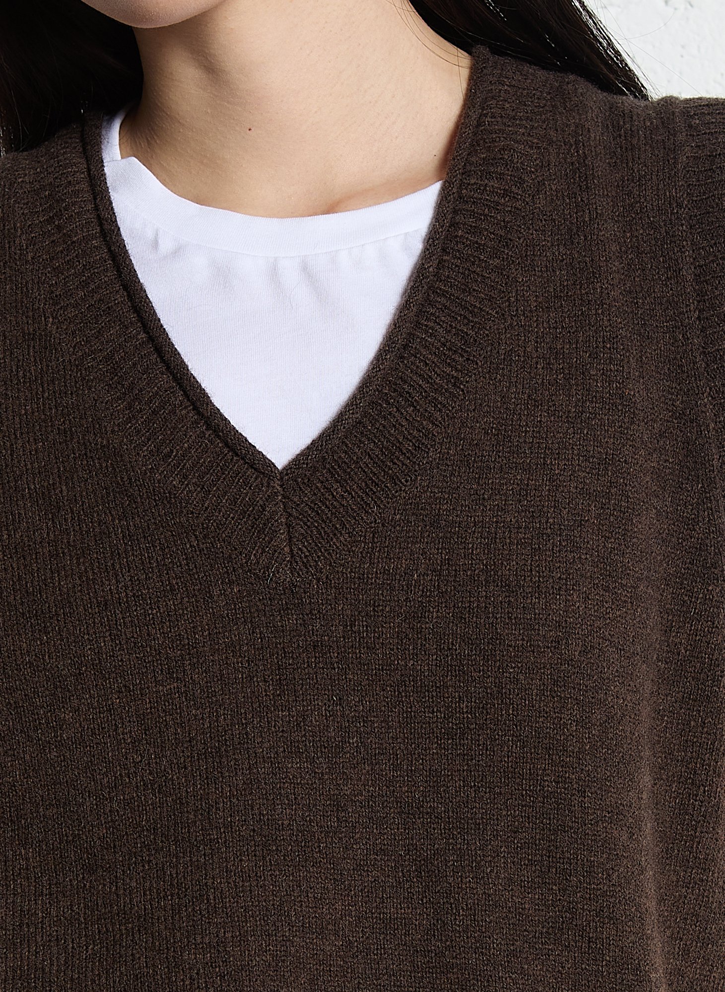 Pull col V sans manches uni en laine MAISON 123 Marron