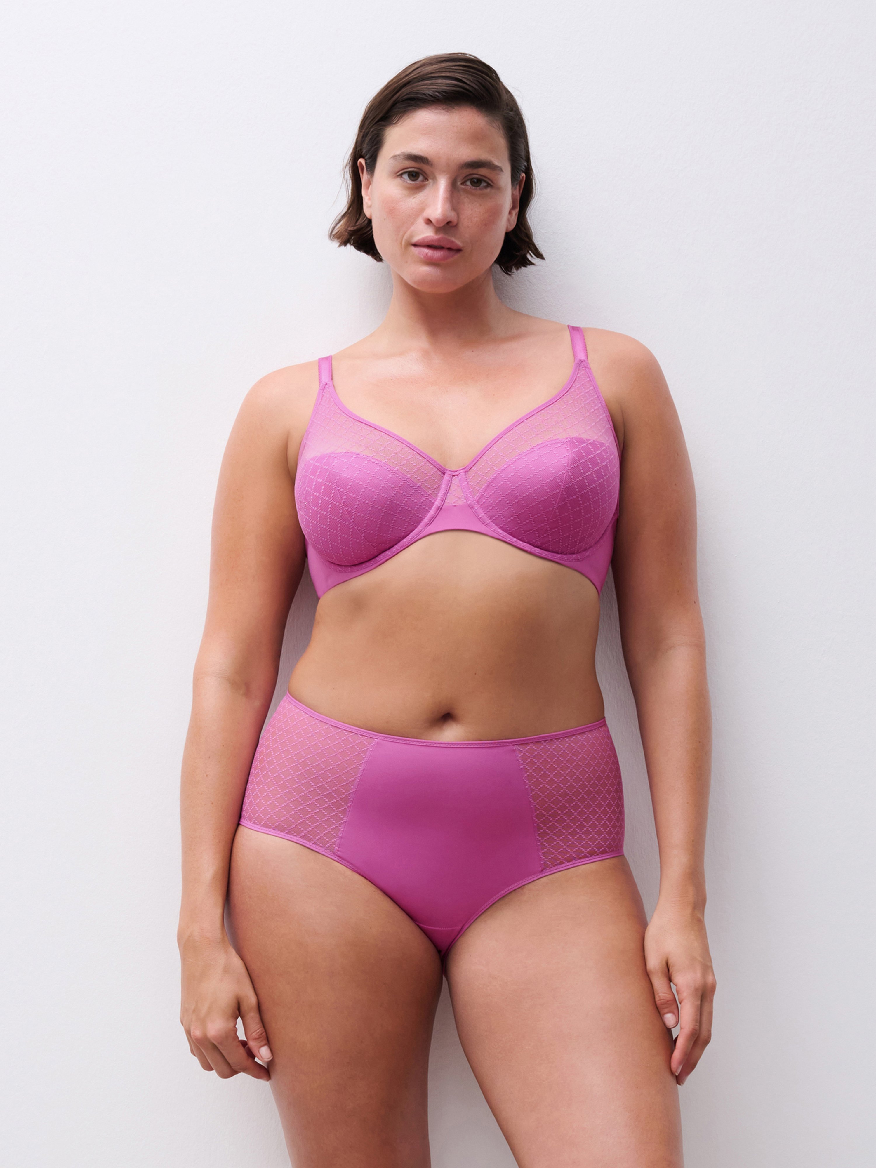 Moulded full-cup bra CHANTELLE Pink