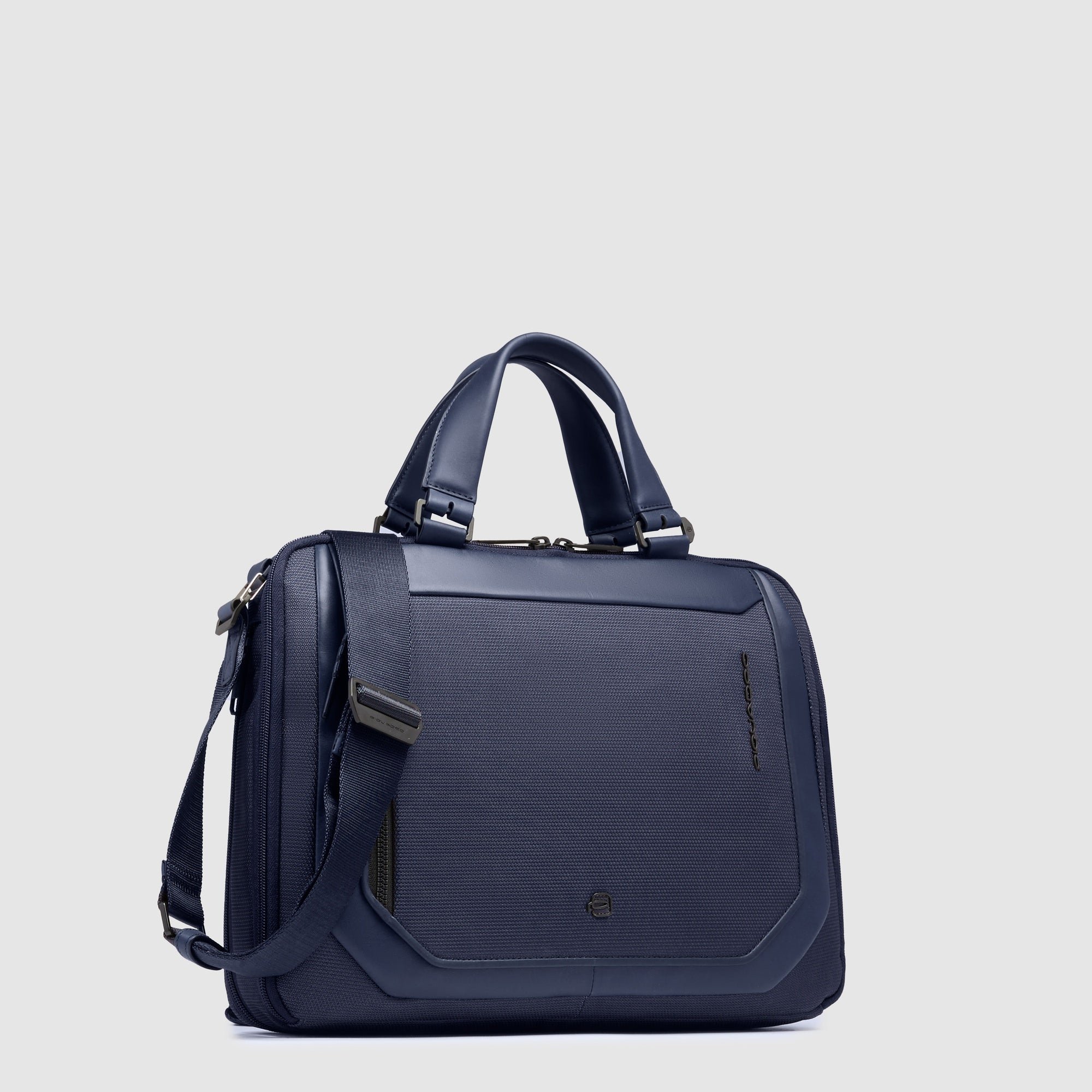 Expandable 14" laptop bag made from recycled fabric PIQUADRO Blue