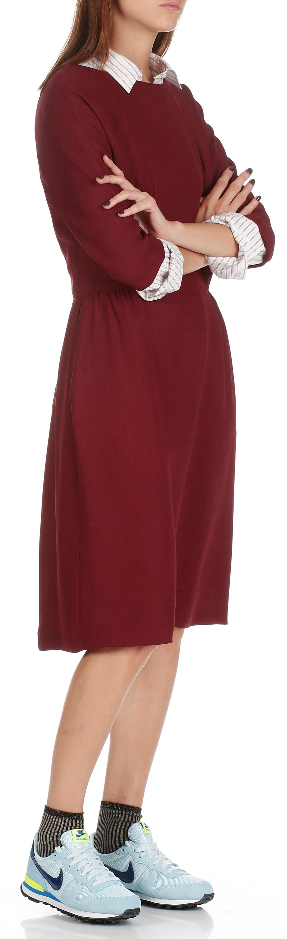 Robe midi cintrée et décolletée dos MOMONI Rouge