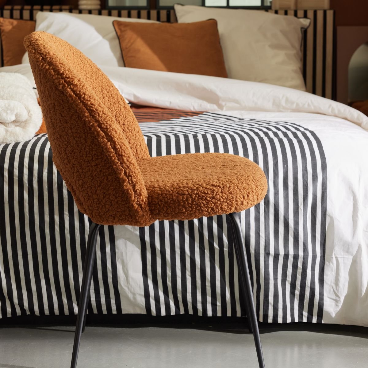 Loop chair FACTORY Brown