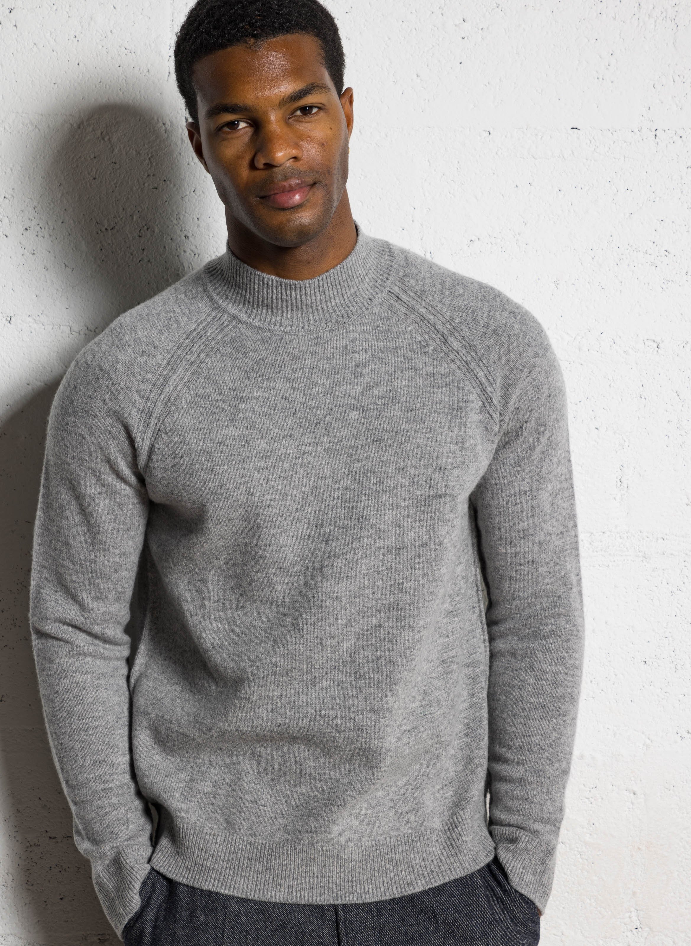 Gerade geschnittener Pullover aus Wollmix IKKS Grau