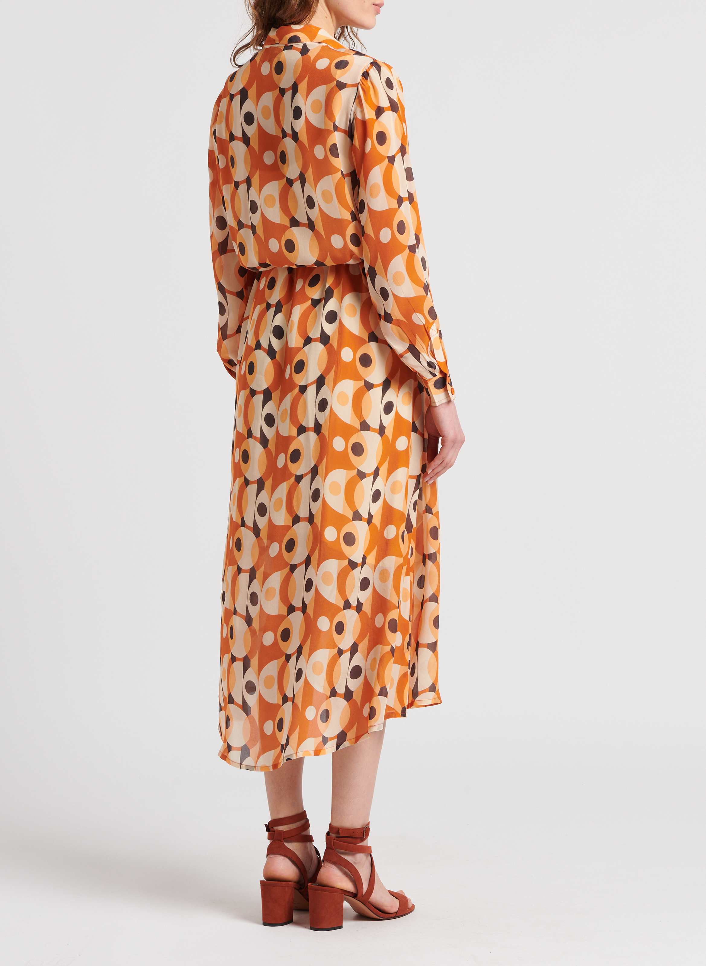 Lange jurk met klassieke kraag en print SWILDENS Beige