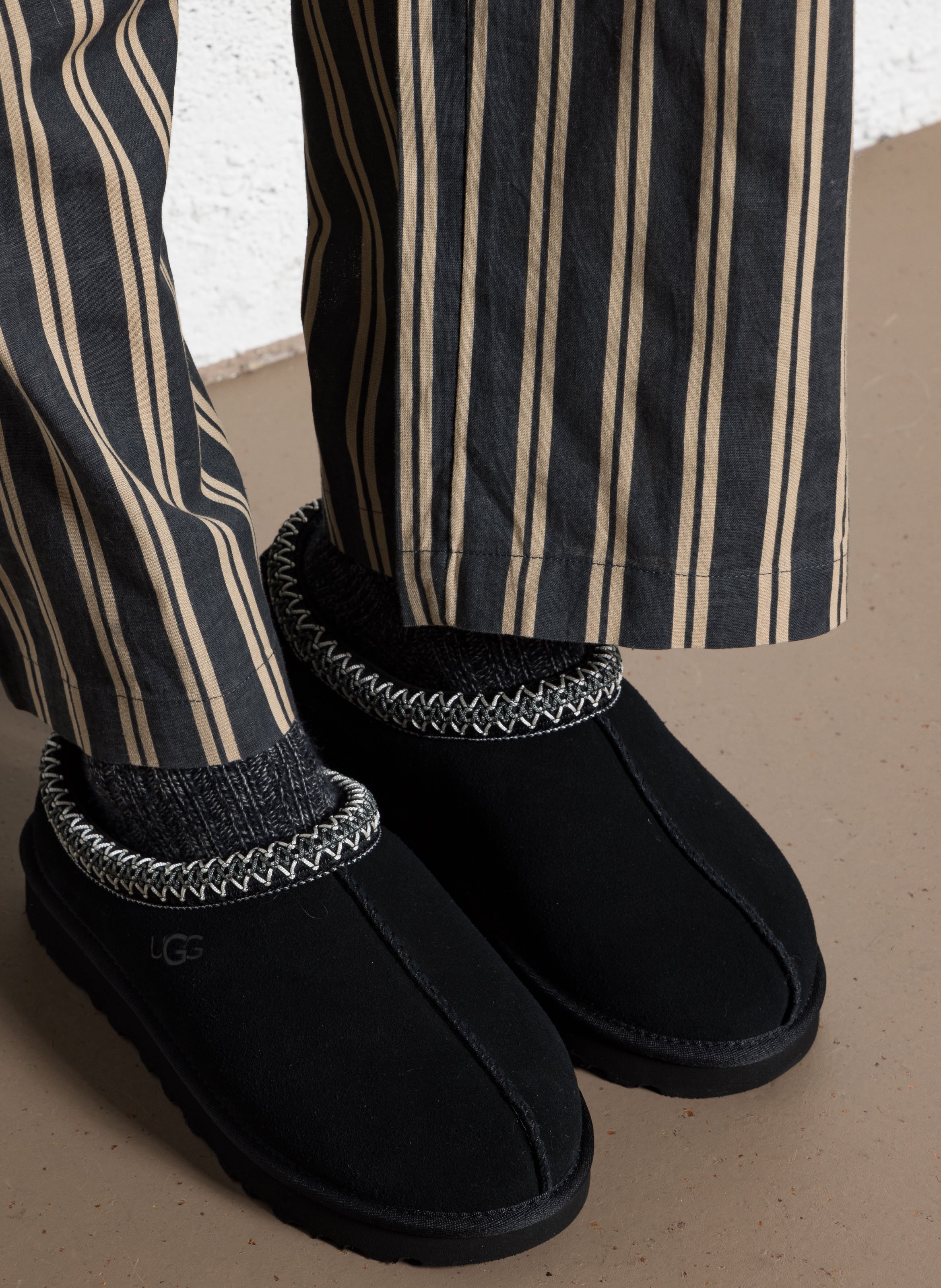 Deels leren klompen UGG Zwart