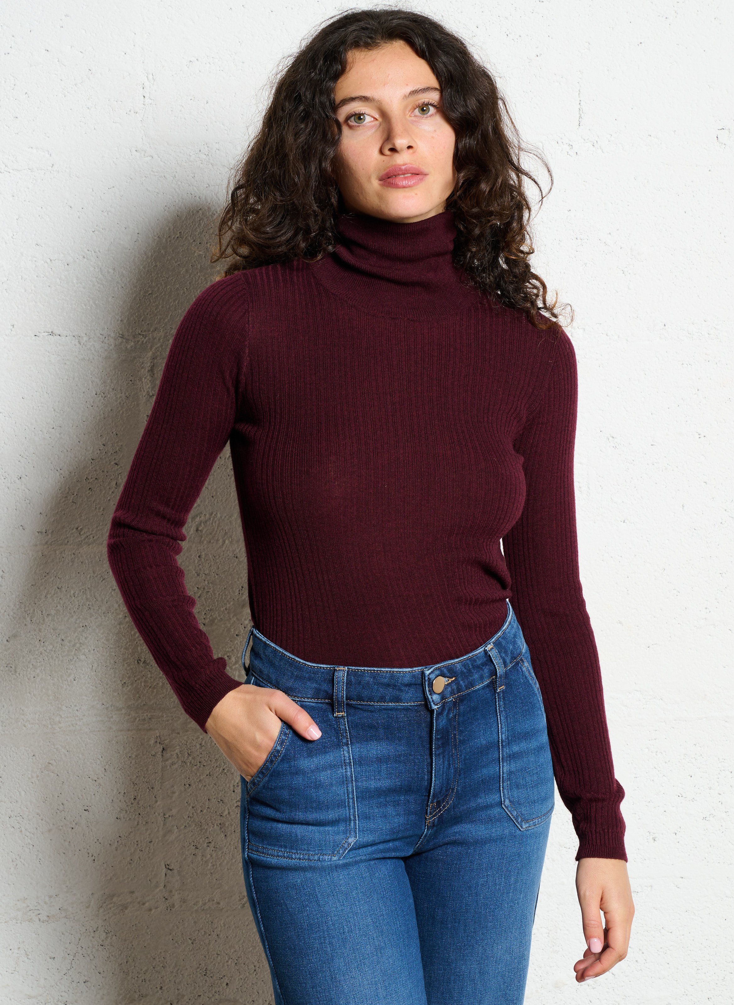 Gerade geschnittener Rollkragenpullover aus Strick LA PETITE ETOILE Rot