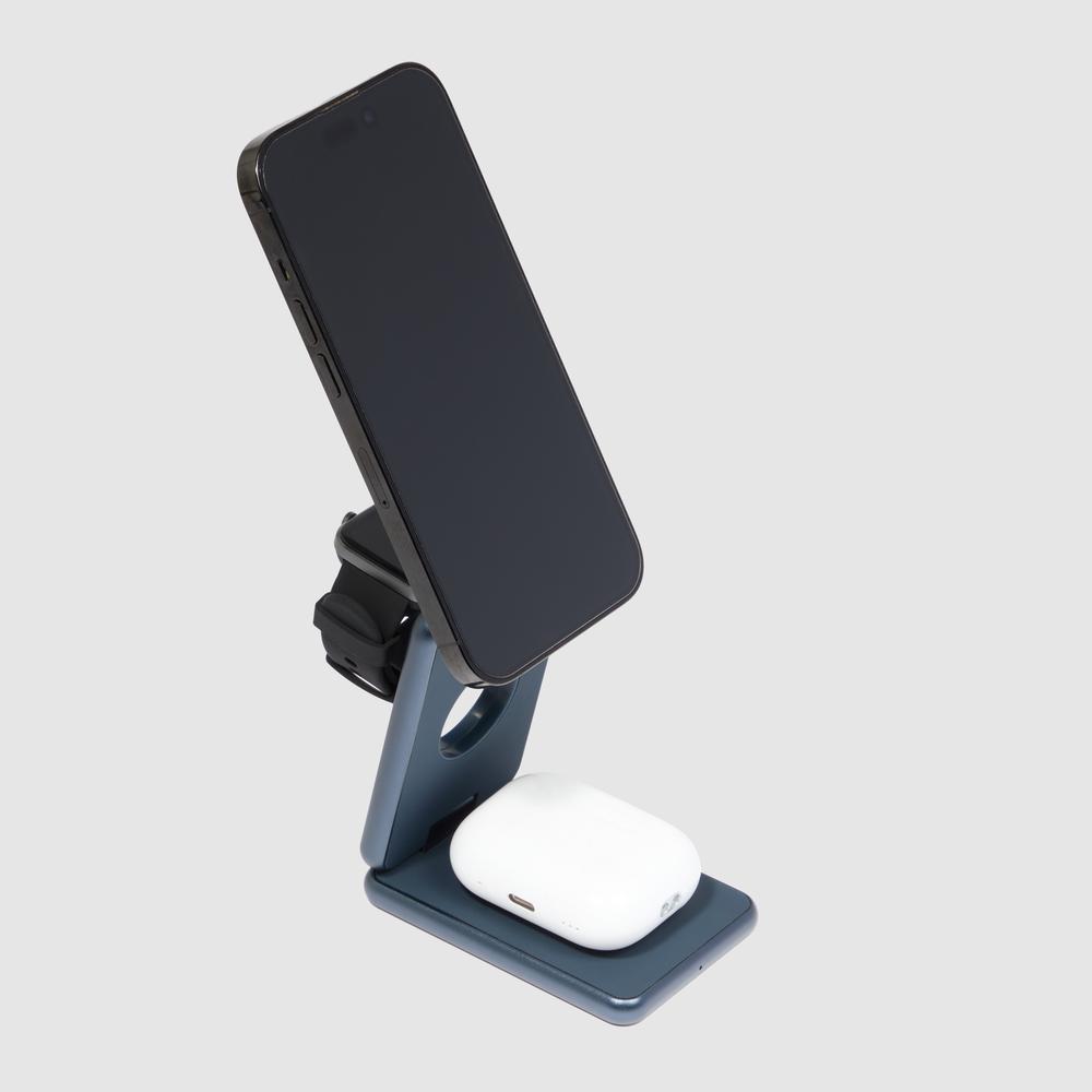 3-in-1 foldable 15w magsafe charger with 45w gan adapter and magnetic base for apple® devices. PIQUADRO Grey